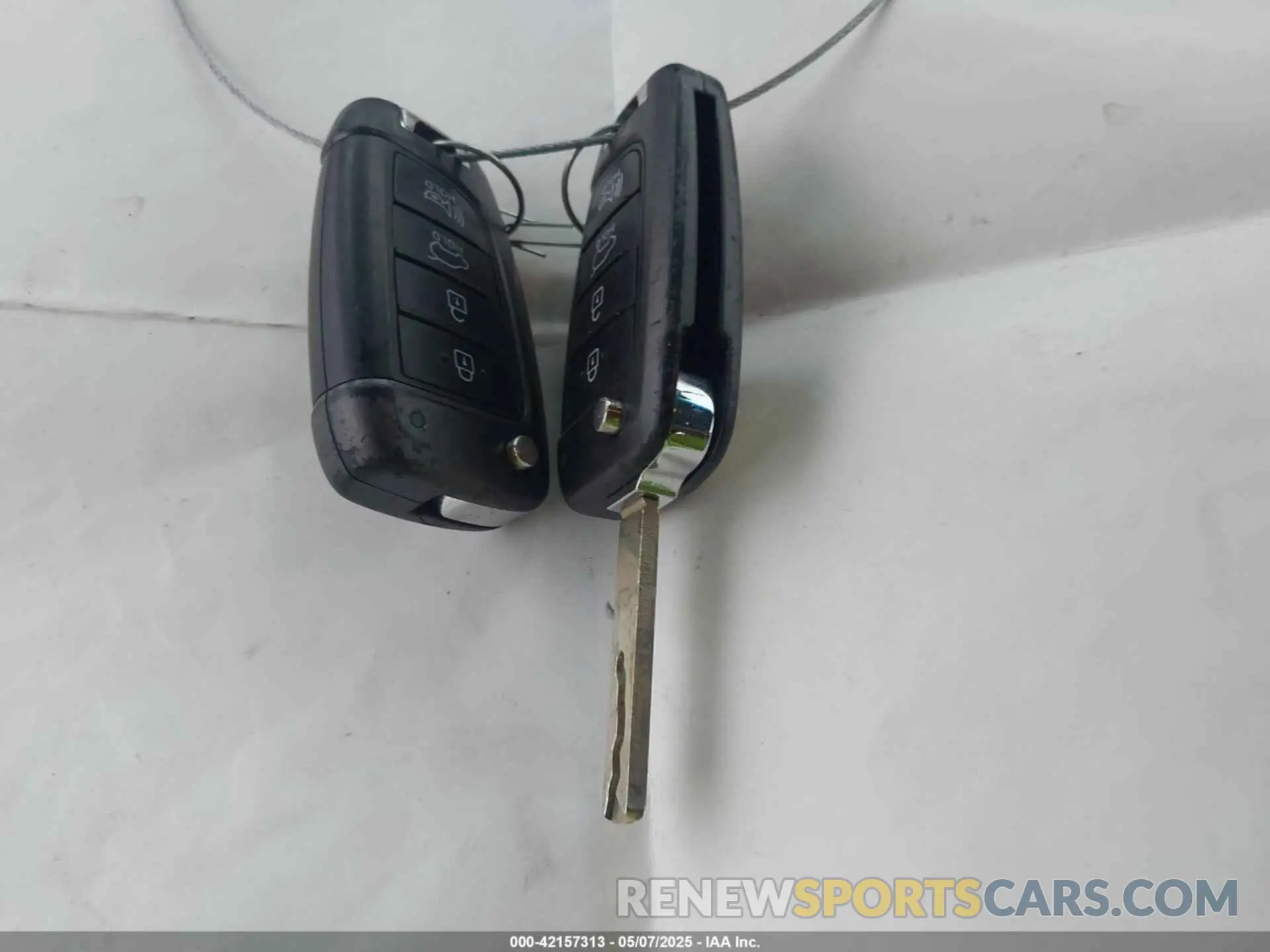 11 Photograph of a damaged car KM8K1CAA4MU633934 HYUNDAI KONA 2021