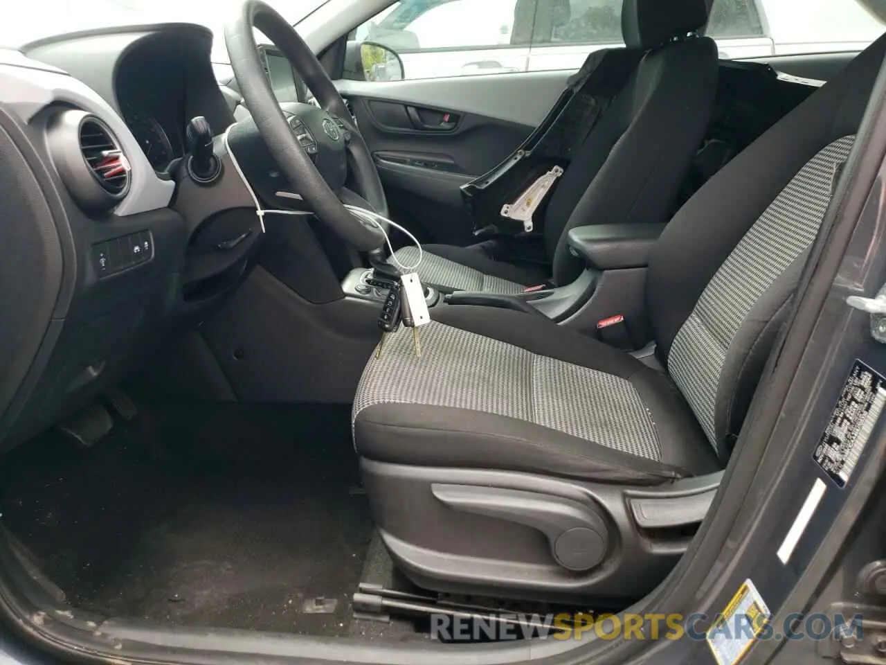 7 Photograph of a damaged car KM8K1CAA4MU705330 HYUNDAI KONA 2021