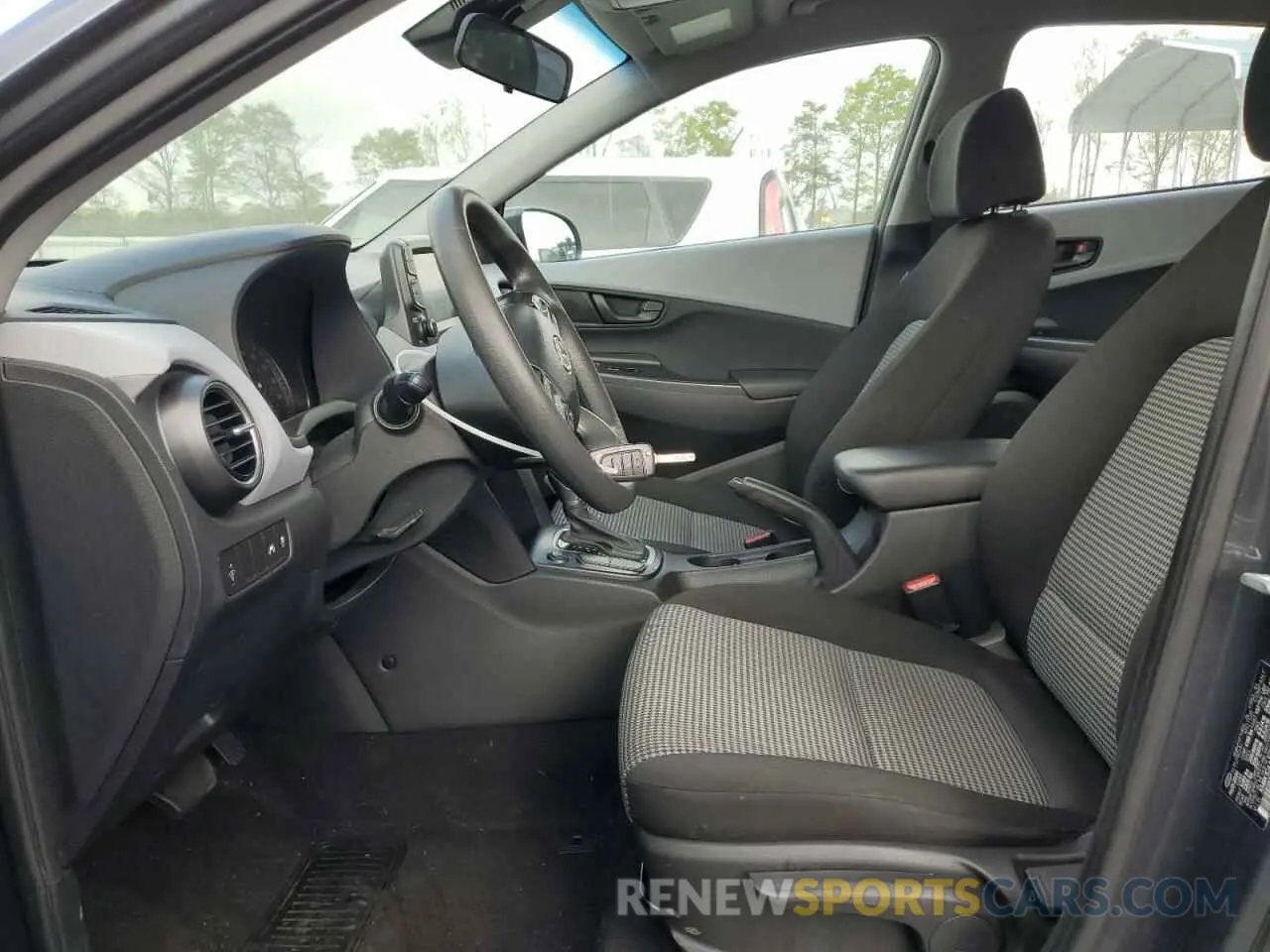 7 Photograph of a damaged car KM8K1CAA5MU643078 HYUNDAI KONA 2021