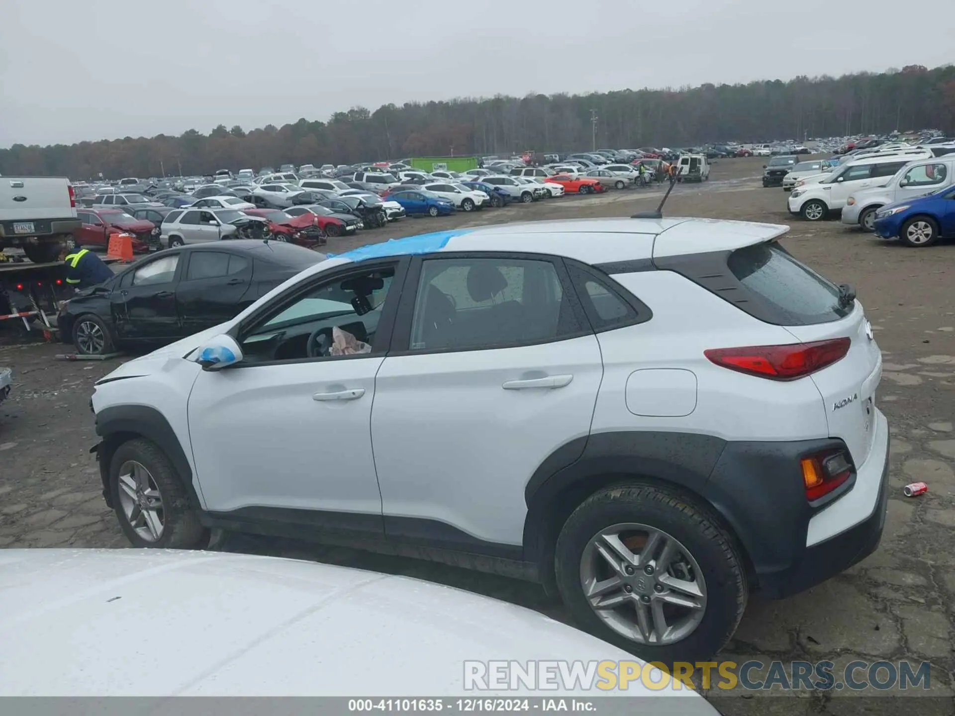 13 Photograph of a damaged car KM8K1CAA5MU643582 HYUNDAI KONA 2021