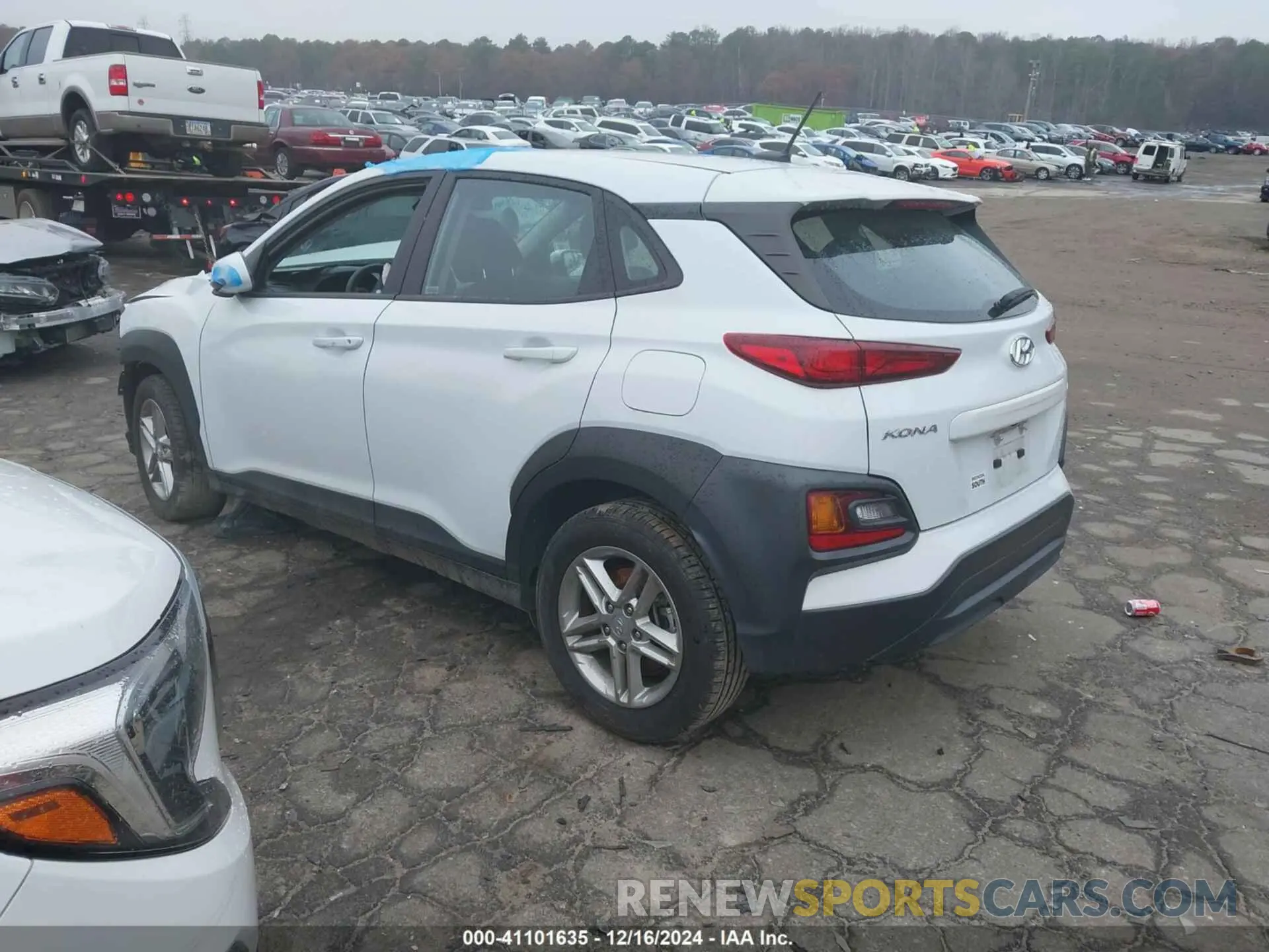 3 Photograph of a damaged car KM8K1CAA5MU643582 HYUNDAI KONA 2021