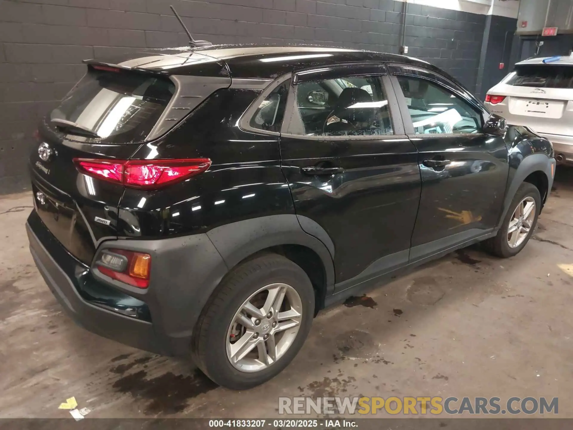 4 Photograph of a damaged car KM8K1CAA5MU647521 HYUNDAI KONA 2021