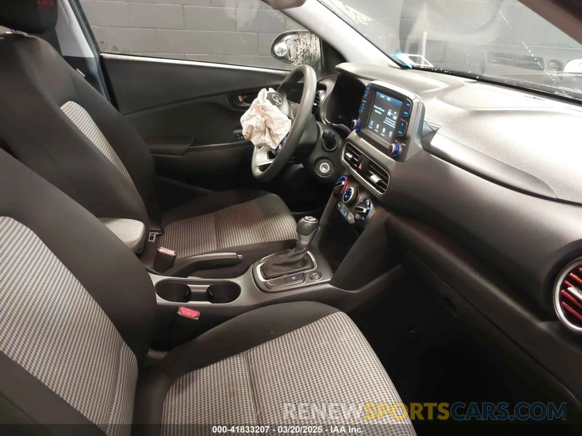 5 Photograph of a damaged car KM8K1CAA5MU647521 HYUNDAI KONA 2021