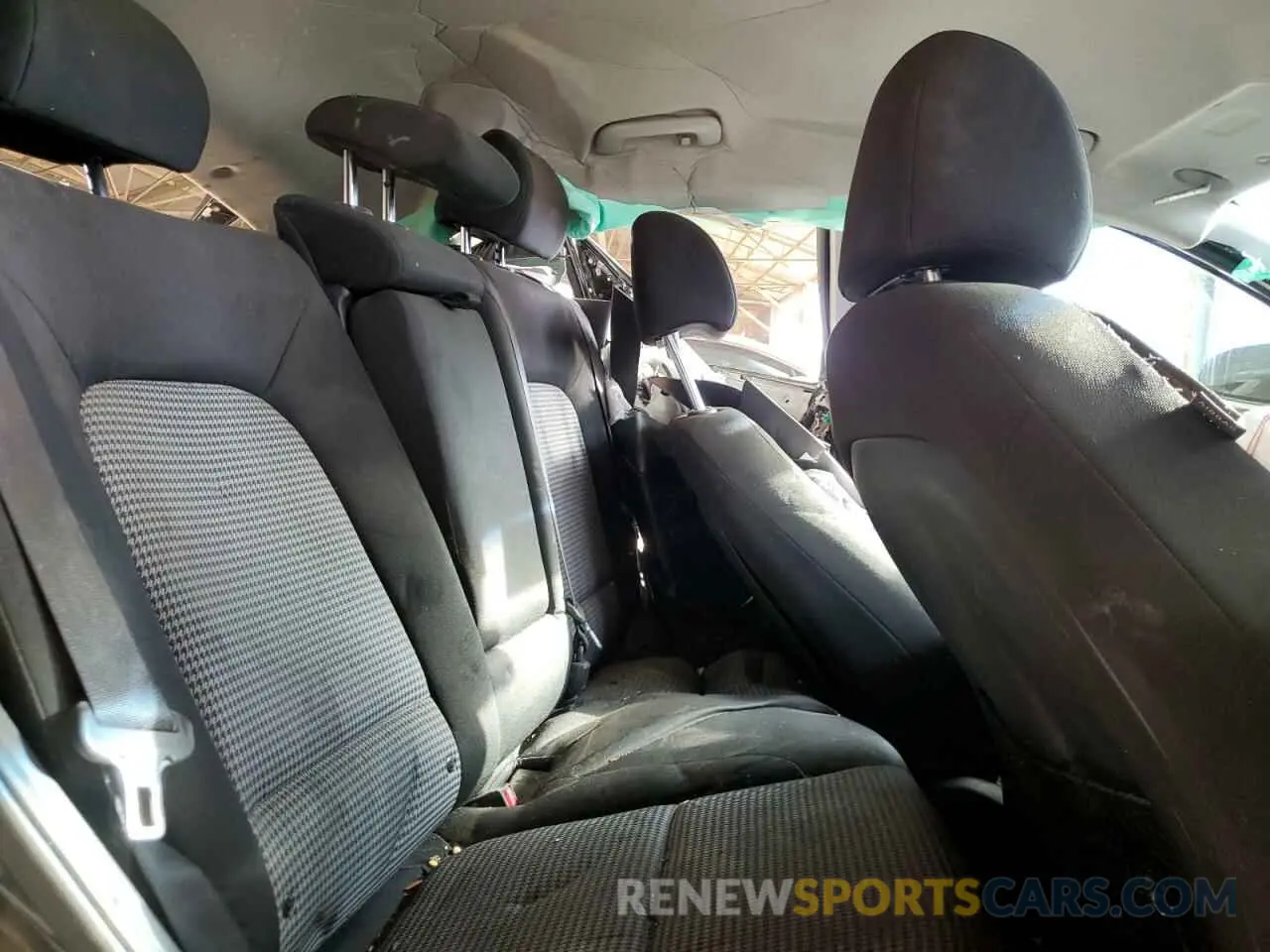 10 Photograph of a damaged car KM8K1CAA6MU663324 HYUNDAI KONA 2021