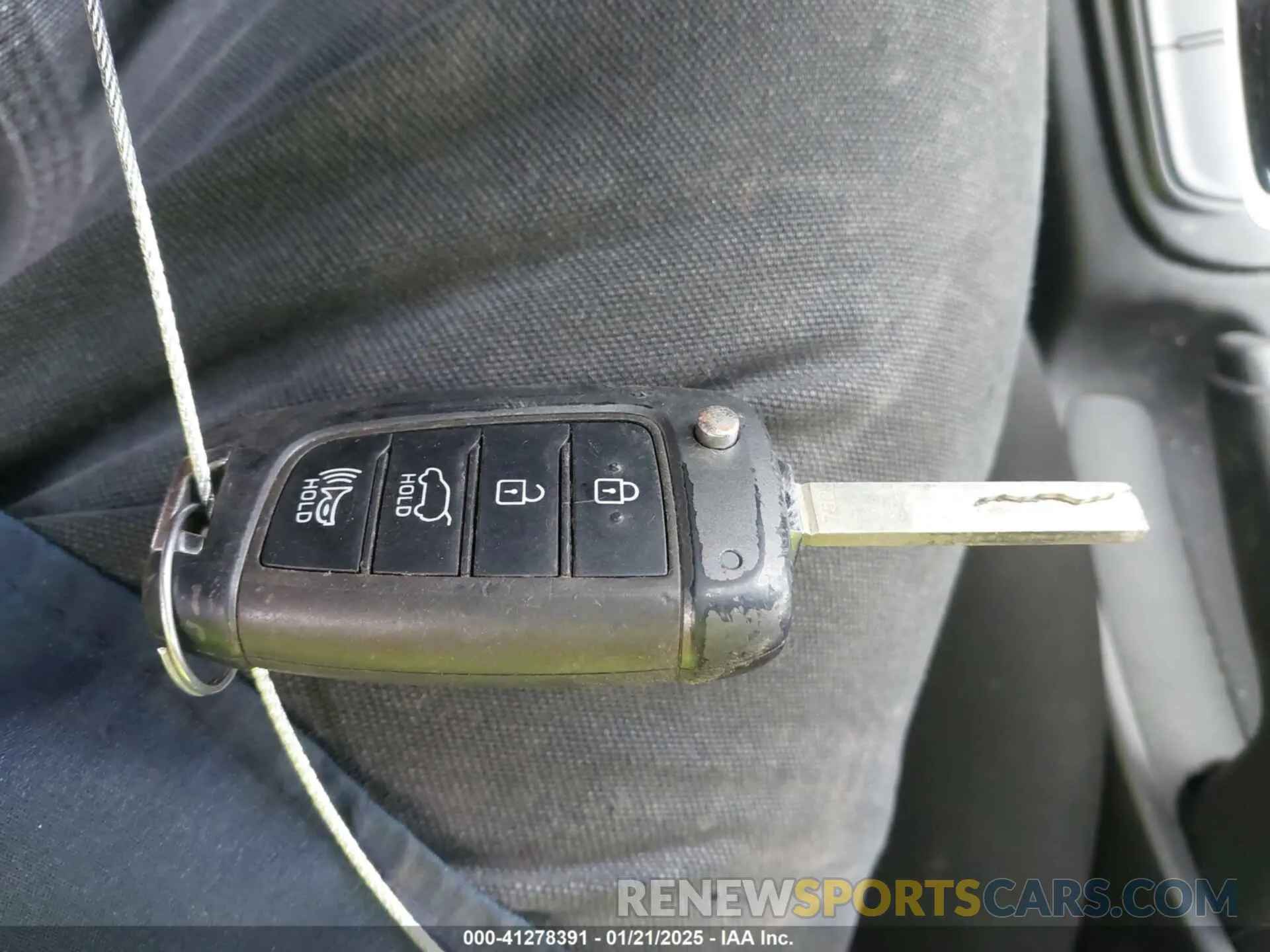 11 Photograph of a damaged car KM8K1CAA8MU691948 HYUNDAI KONA 2021