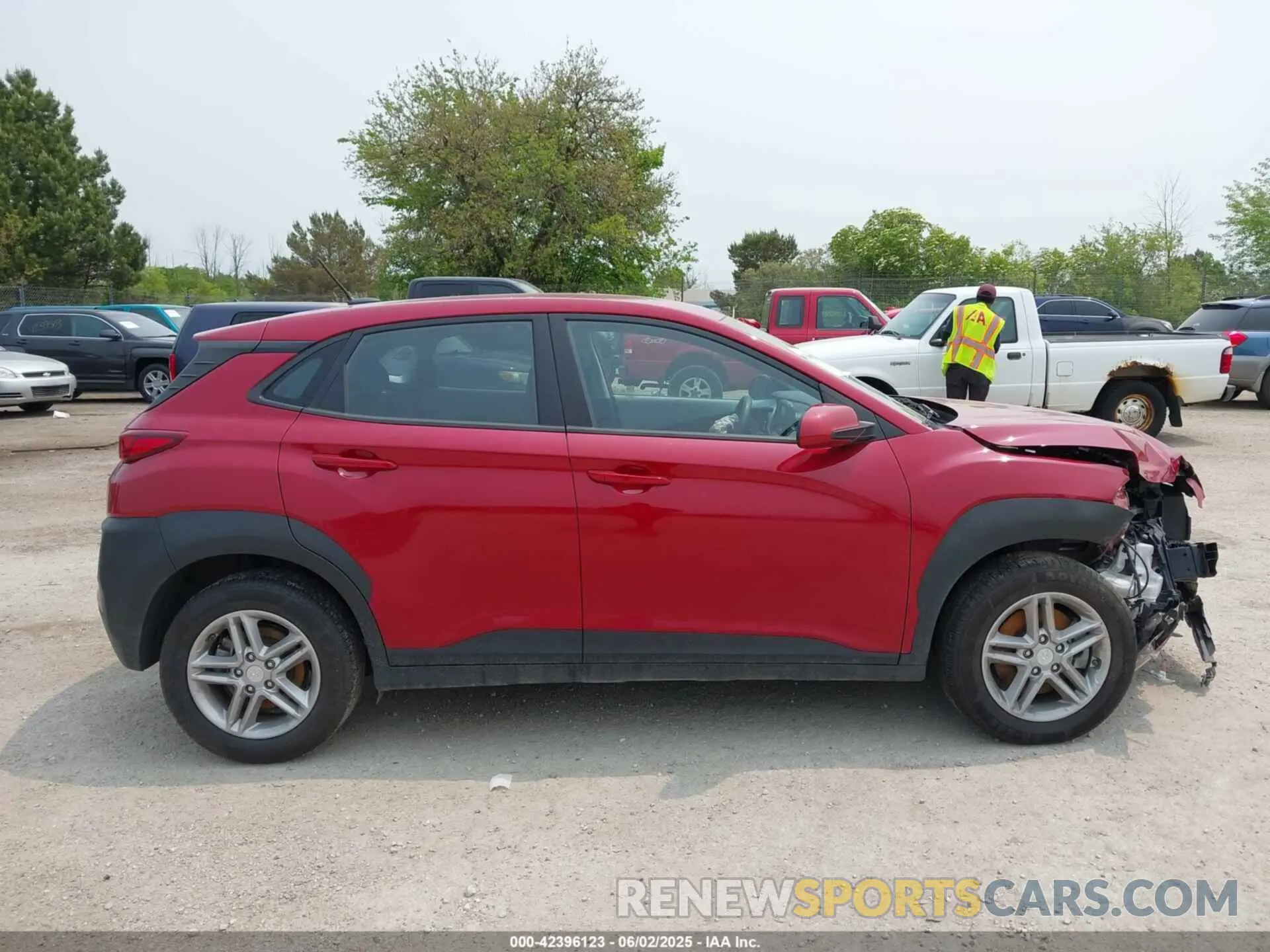 12 Photograph of a damaged car KM8K1CAA9MU633962 HYUNDAI KONA 2021