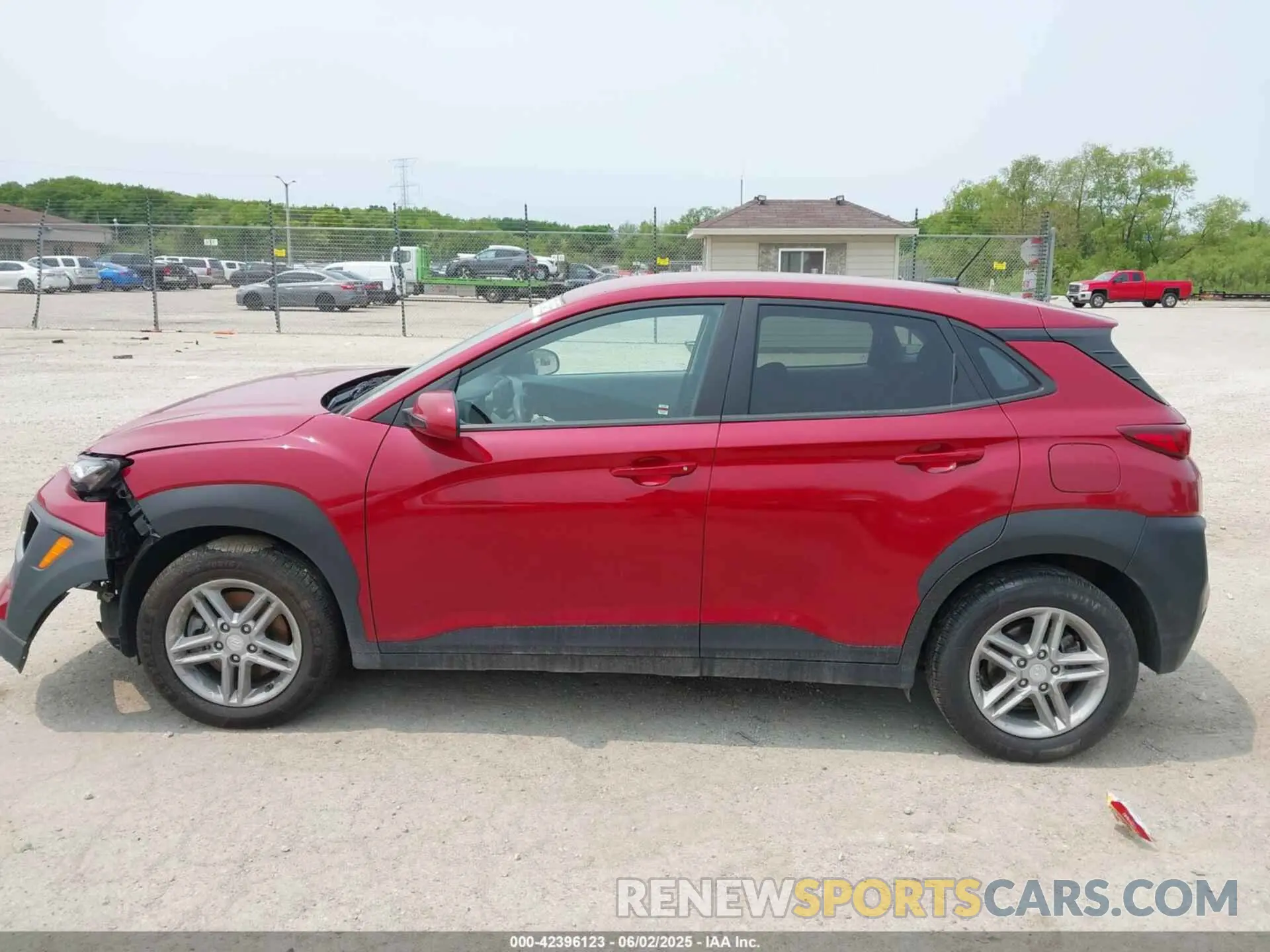 13 Photograph of a damaged car KM8K1CAA9MU633962 HYUNDAI KONA 2021
