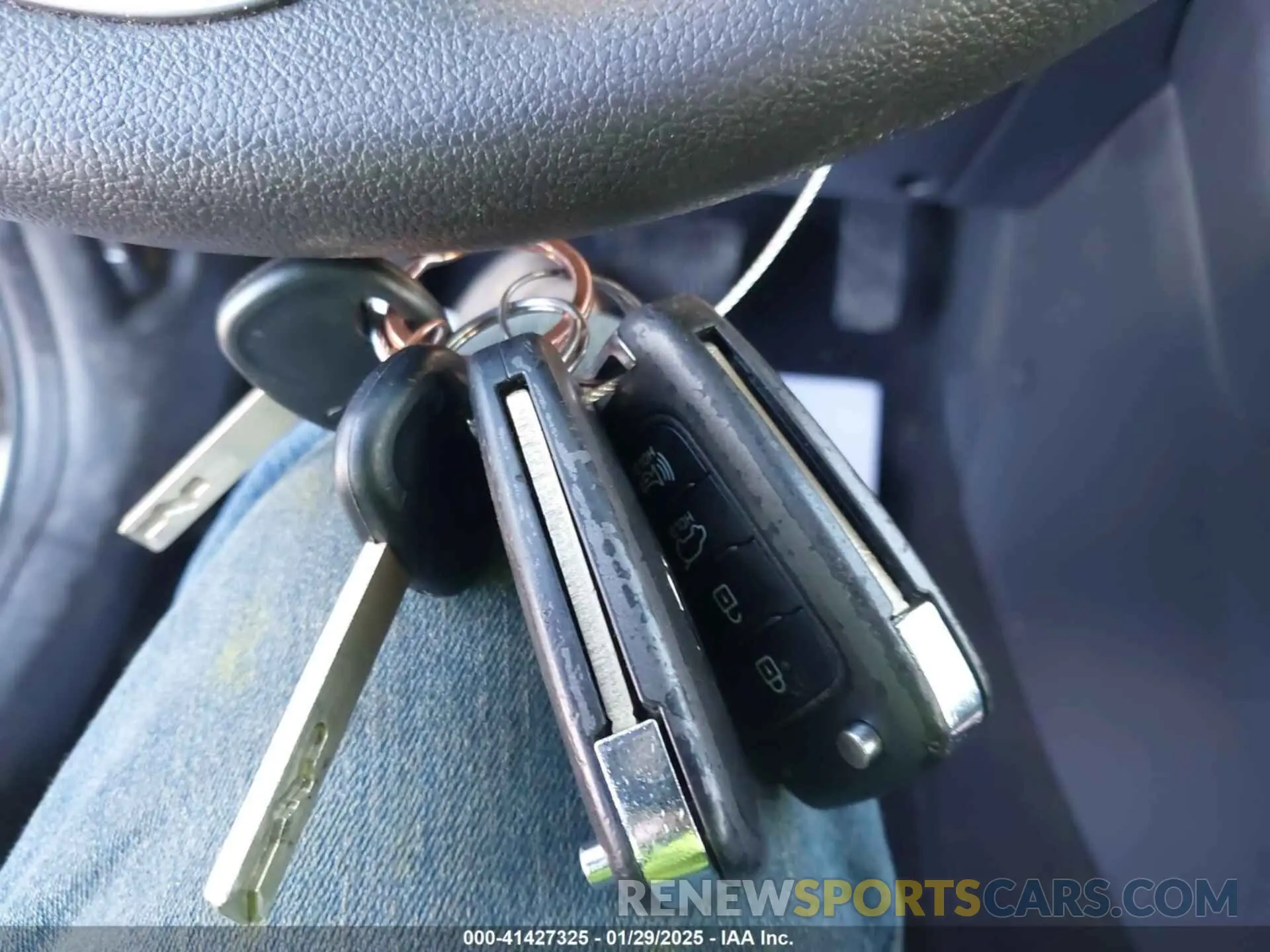 11 Photograph of a damaged car KM8K1CAAXMU647112 HYUNDAI KONA 2021