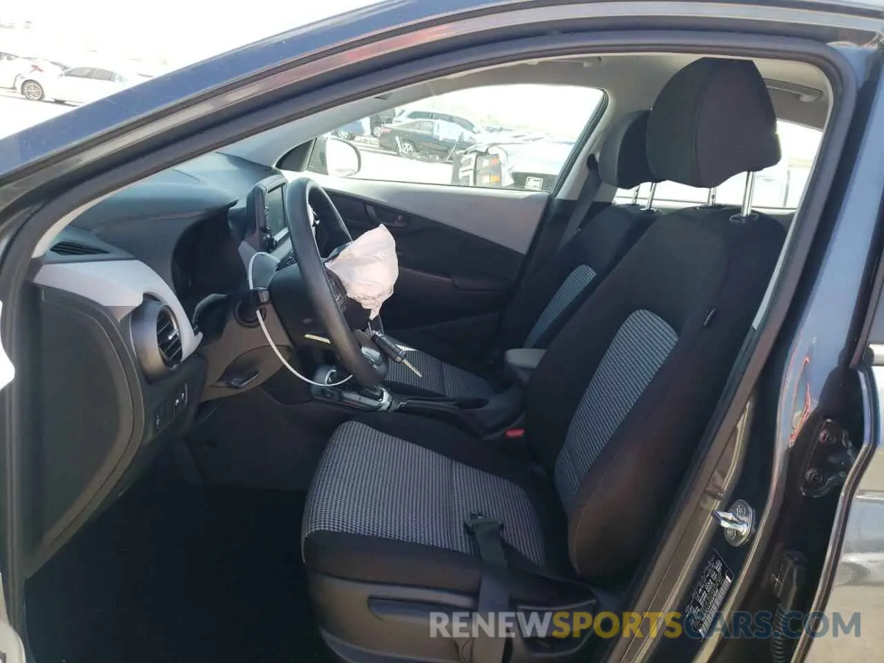 7 Photograph of a damaged car KM8K1CAAXMU676089 HYUNDAI KONA 2021