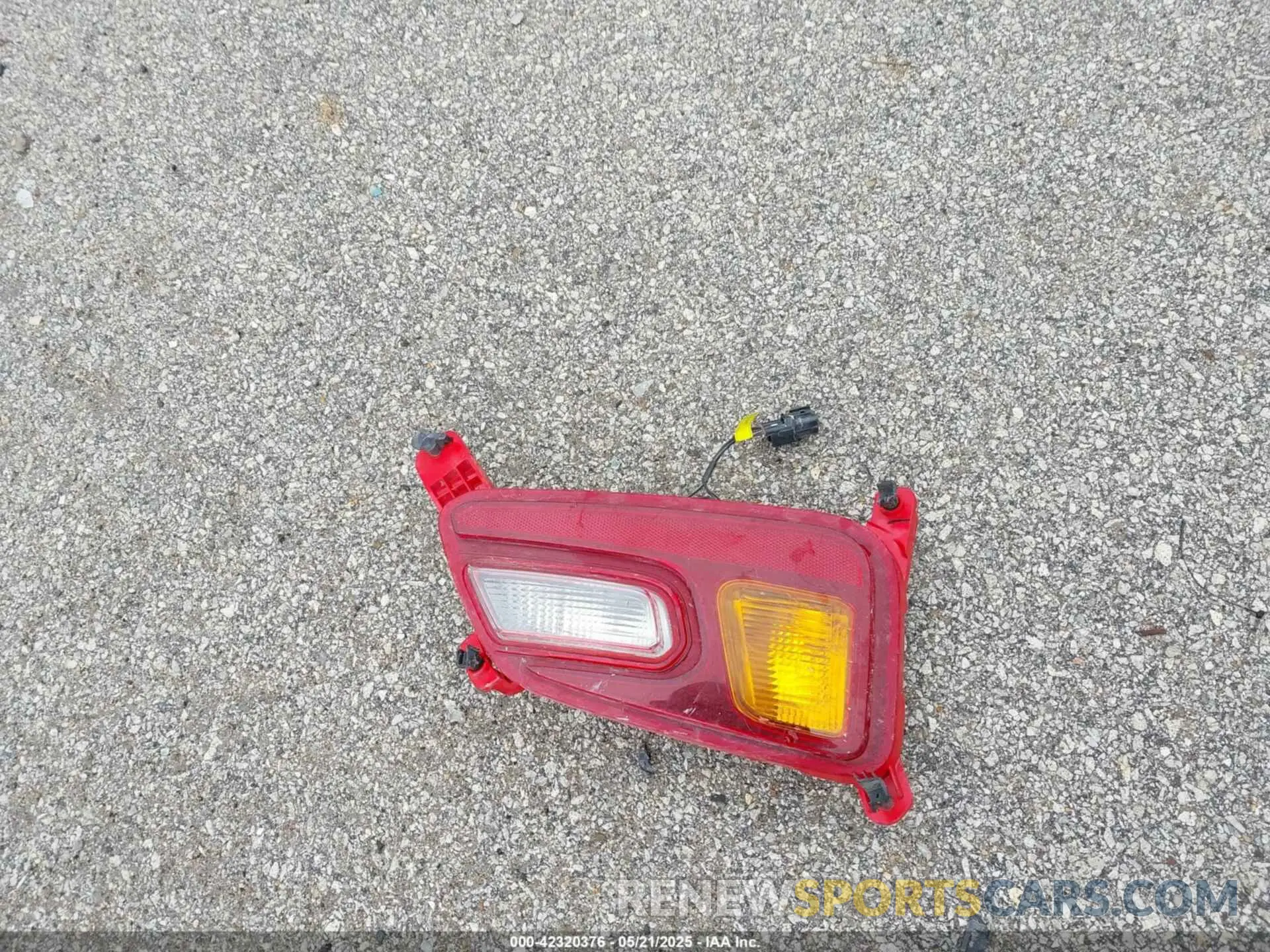 12 Photograph of a damaged car KM8K1CAAXMU740034 HYUNDAI KONA 2021