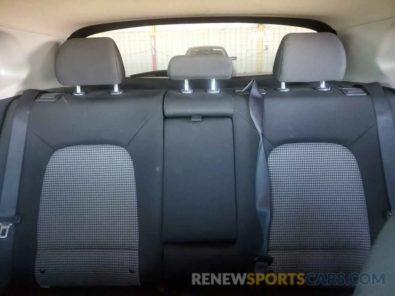 10 Photograph of a damaged car KM8K22AA0MU615762 HYUNDAI KONA 2021