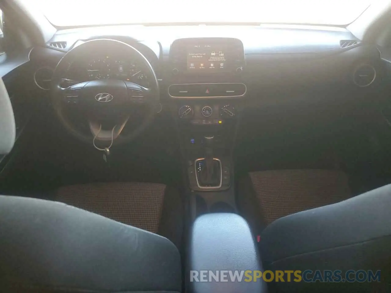 8 Photograph of a damaged car KM8K22AA0MU615762 HYUNDAI KONA 2021