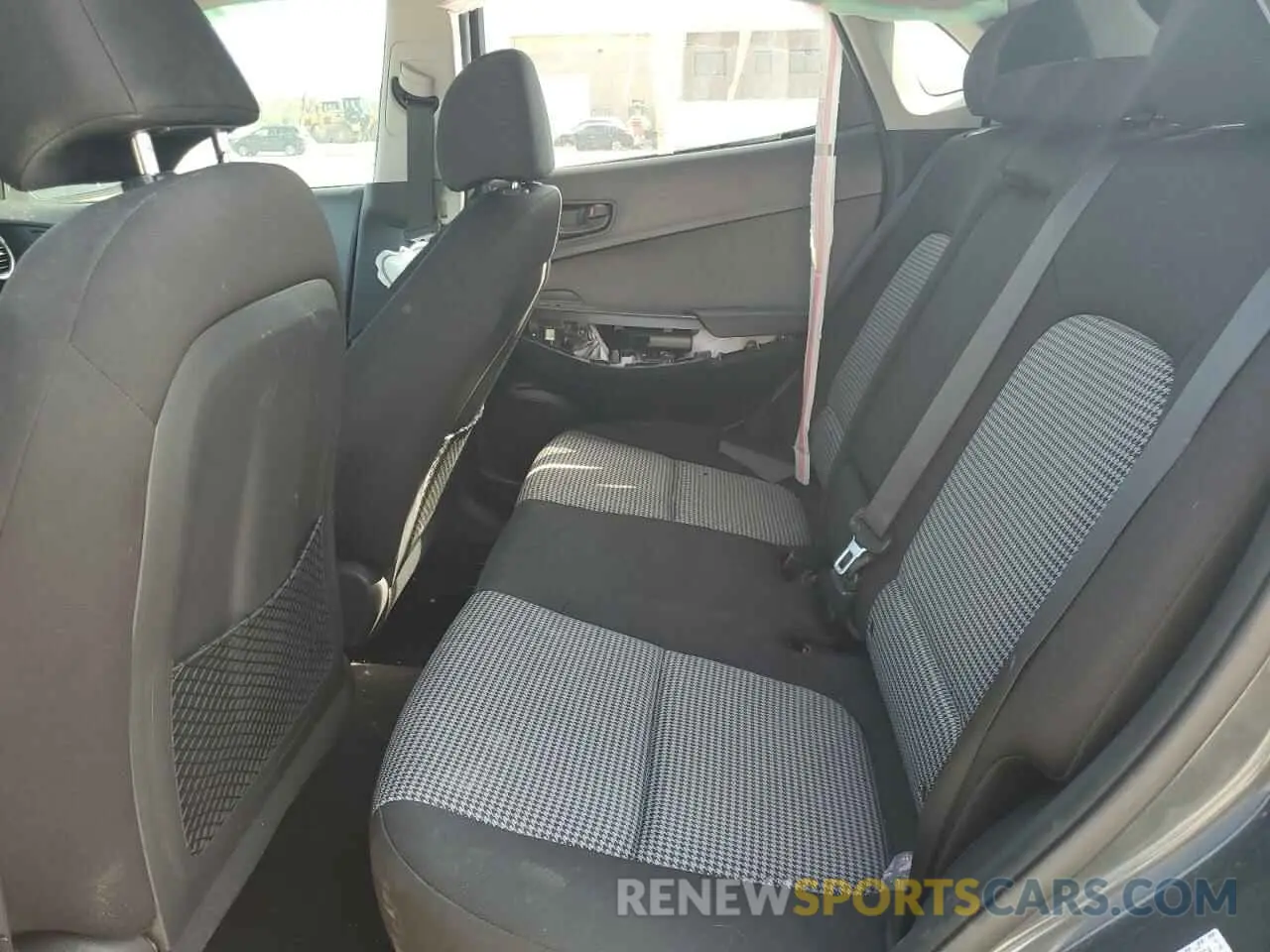 11 Photograph of a damaged car KM8K22AA0MU667764 HYUNDAI KONA 2021