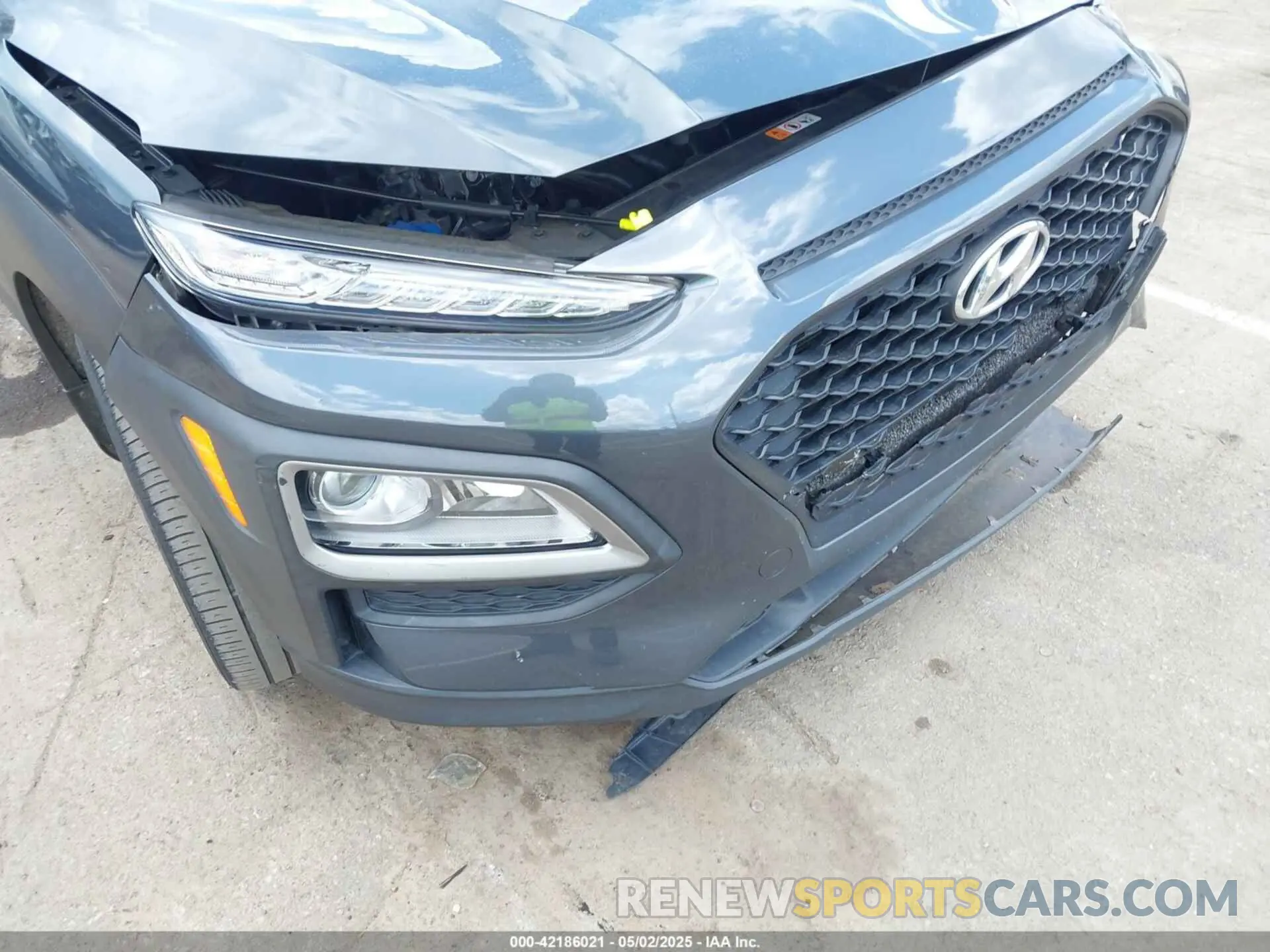 17 Photograph of a damaged car KM8K22AA1MU687408 HYUNDAI KONA 2021