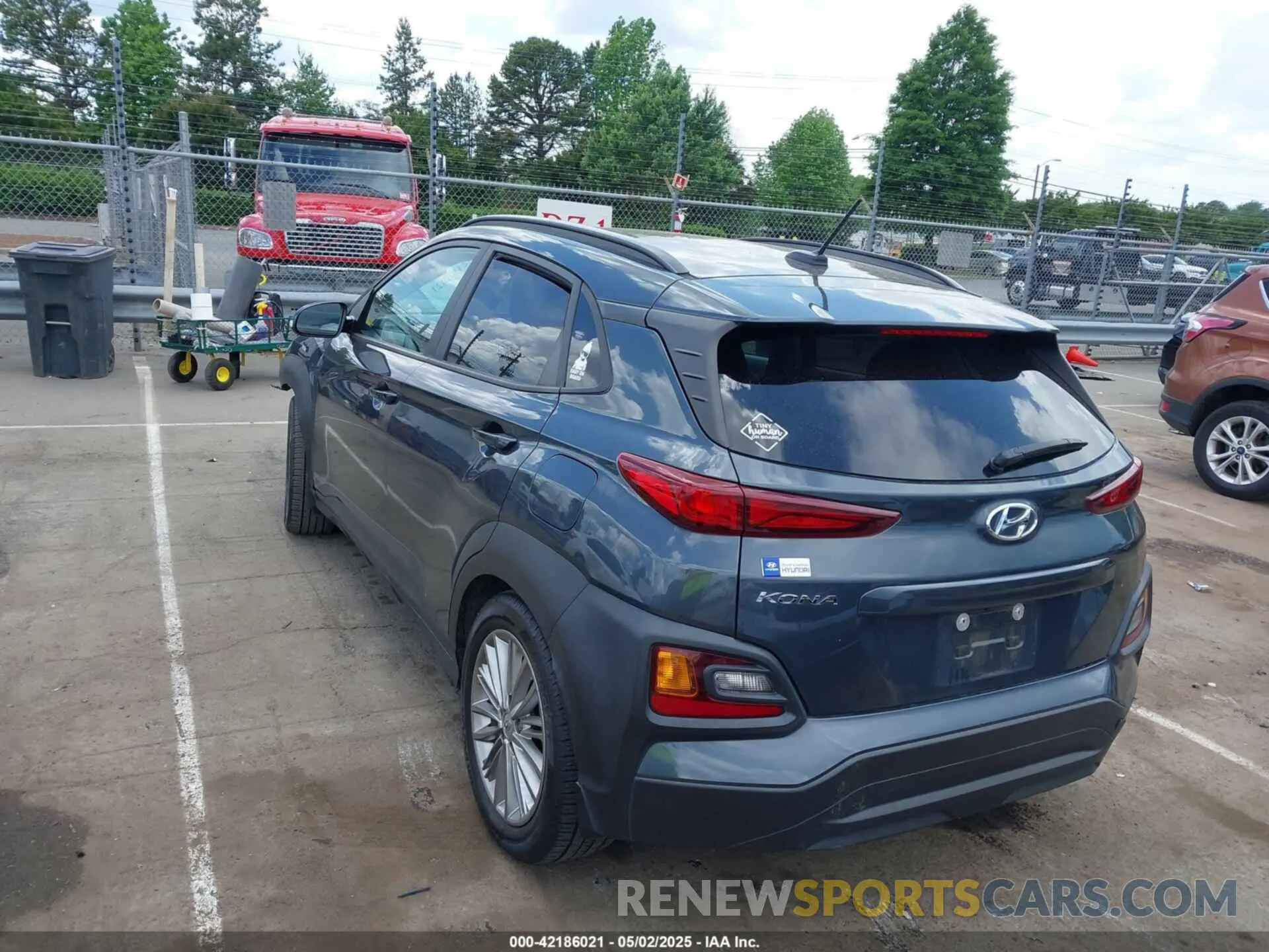 3 Photograph of a damaged car KM8K22AA1MU687408 HYUNDAI KONA 2021