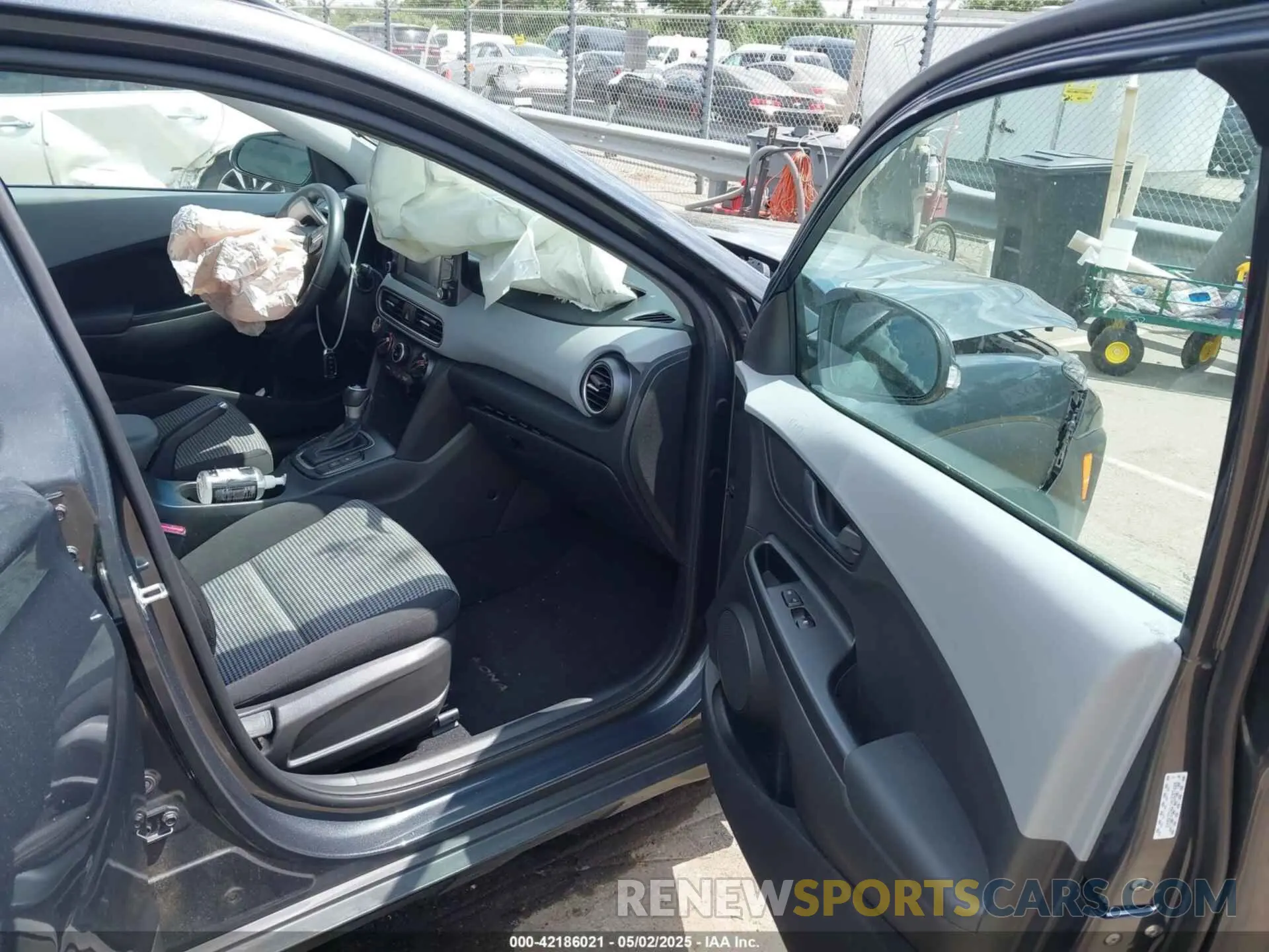 5 Photograph of a damaged car KM8K22AA1MU687408 HYUNDAI KONA 2021