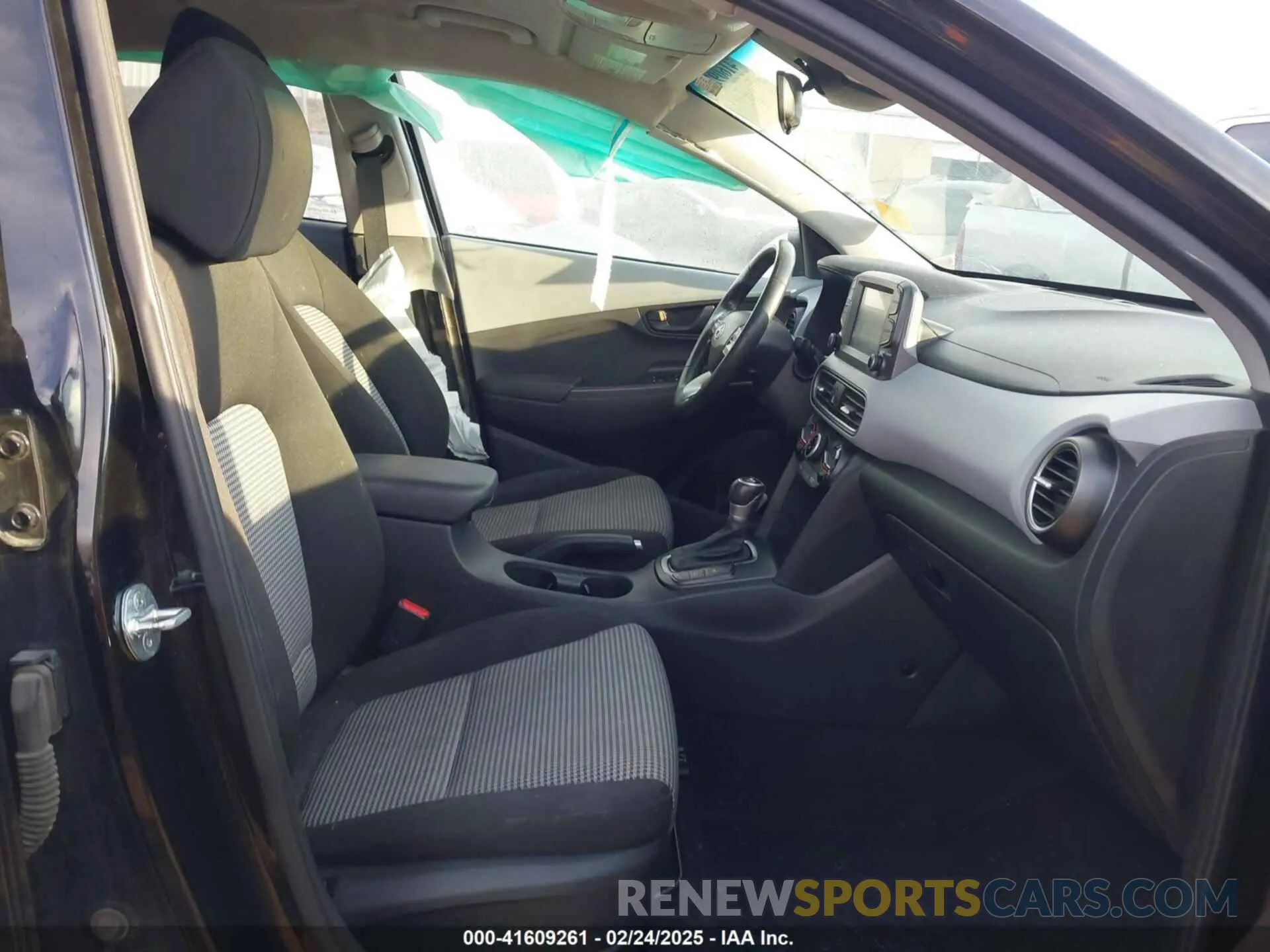 5 Photograph of a damaged car KM8K22AA3MU747284 HYUNDAI KONA 2021
