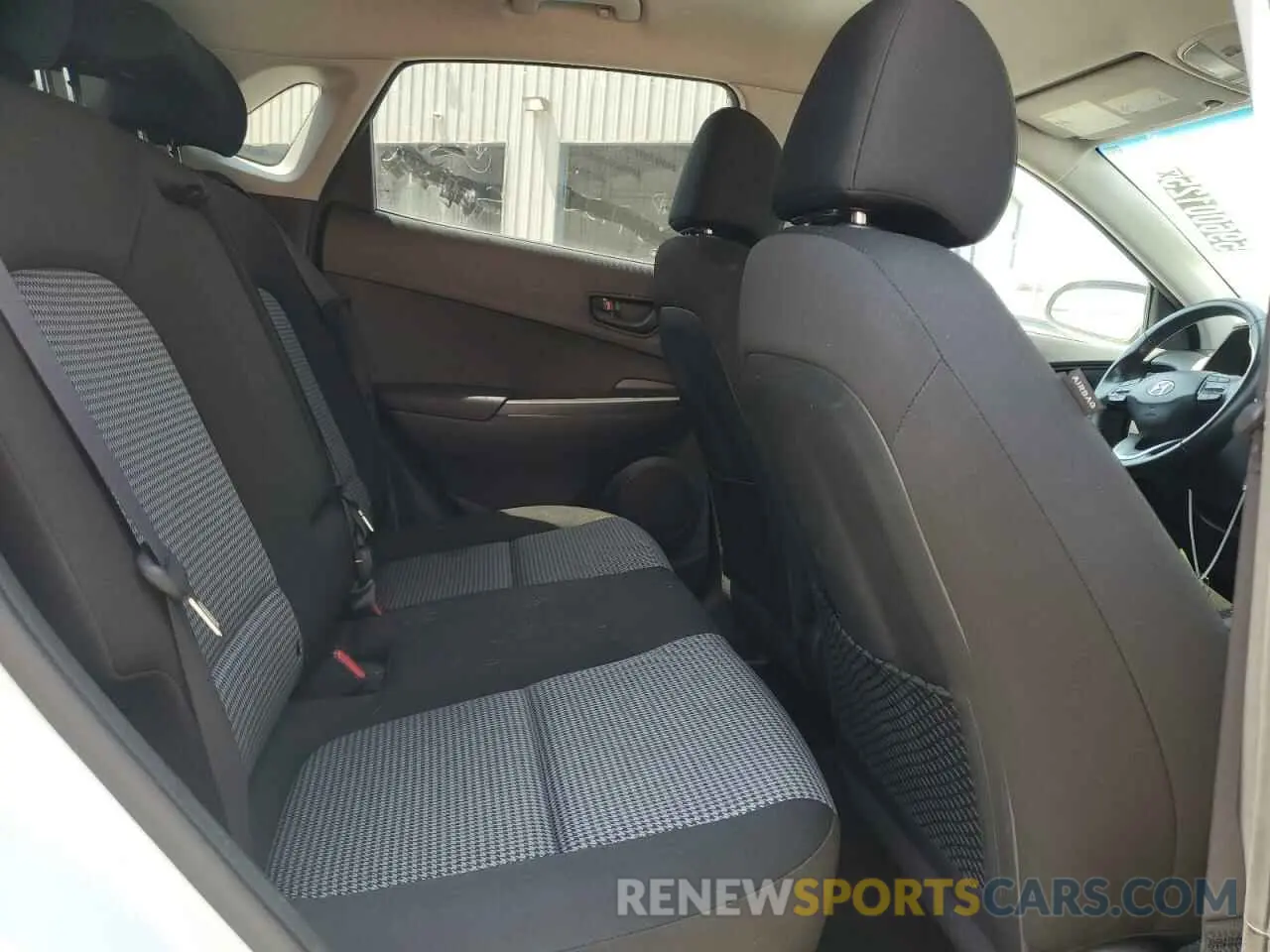 11 Photograph of a damaged car KM8K22AA4MU603470 HYUNDAI KONA 2021