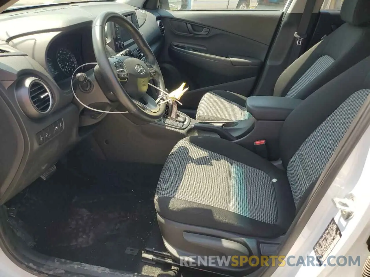7 Photograph of a damaged car KM8K22AA4MU603470 HYUNDAI KONA 2021