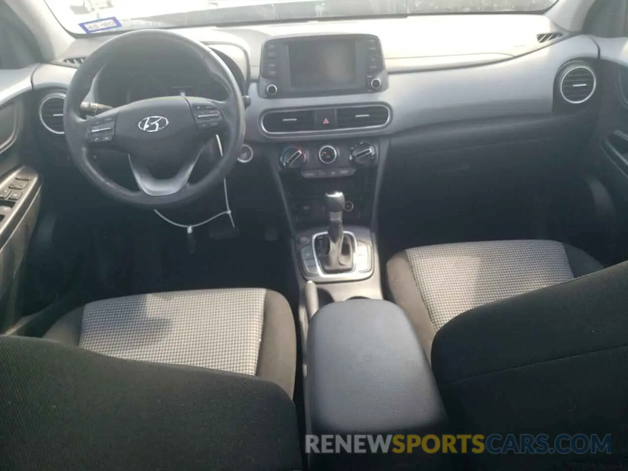 8 Photograph of a damaged car KM8K22AA5MU601565 HYUNDAI KONA 2021