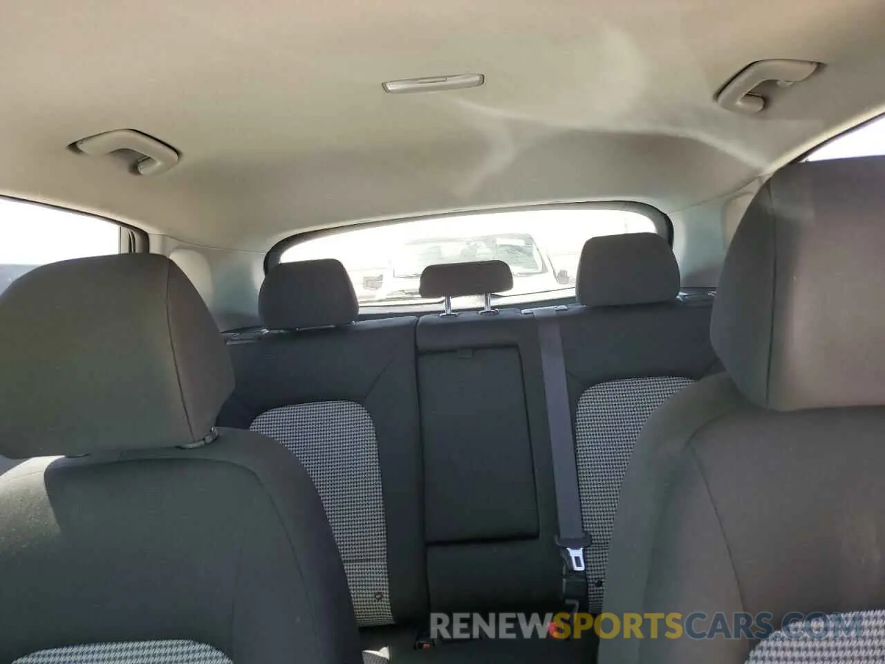 10 Photograph of a damaged car KM8K22AA5MU612856 HYUNDAI KONA 2021