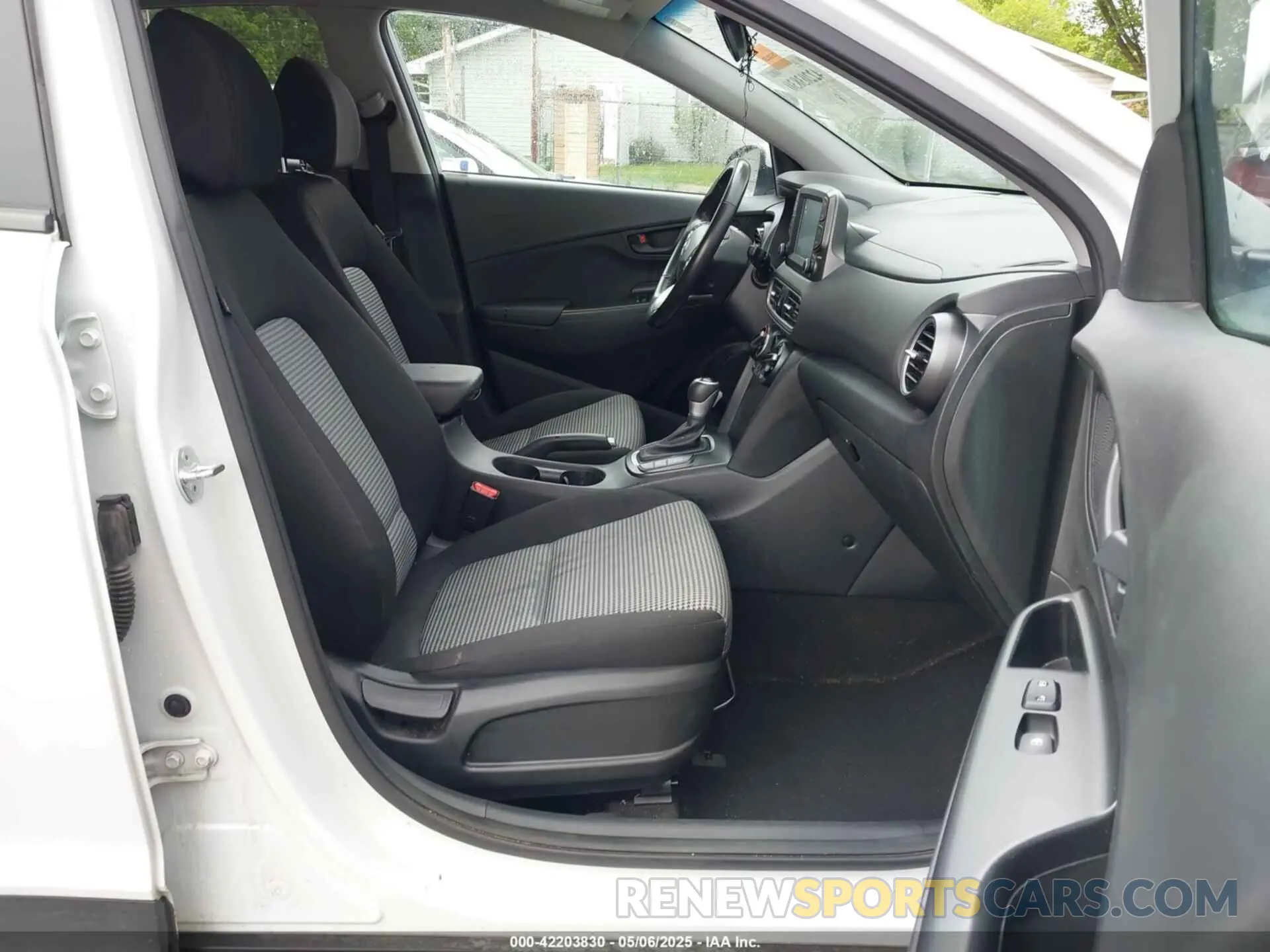5 Photograph of a damaged car KM8K22AA6MU600814 HYUNDAI KONA 2021