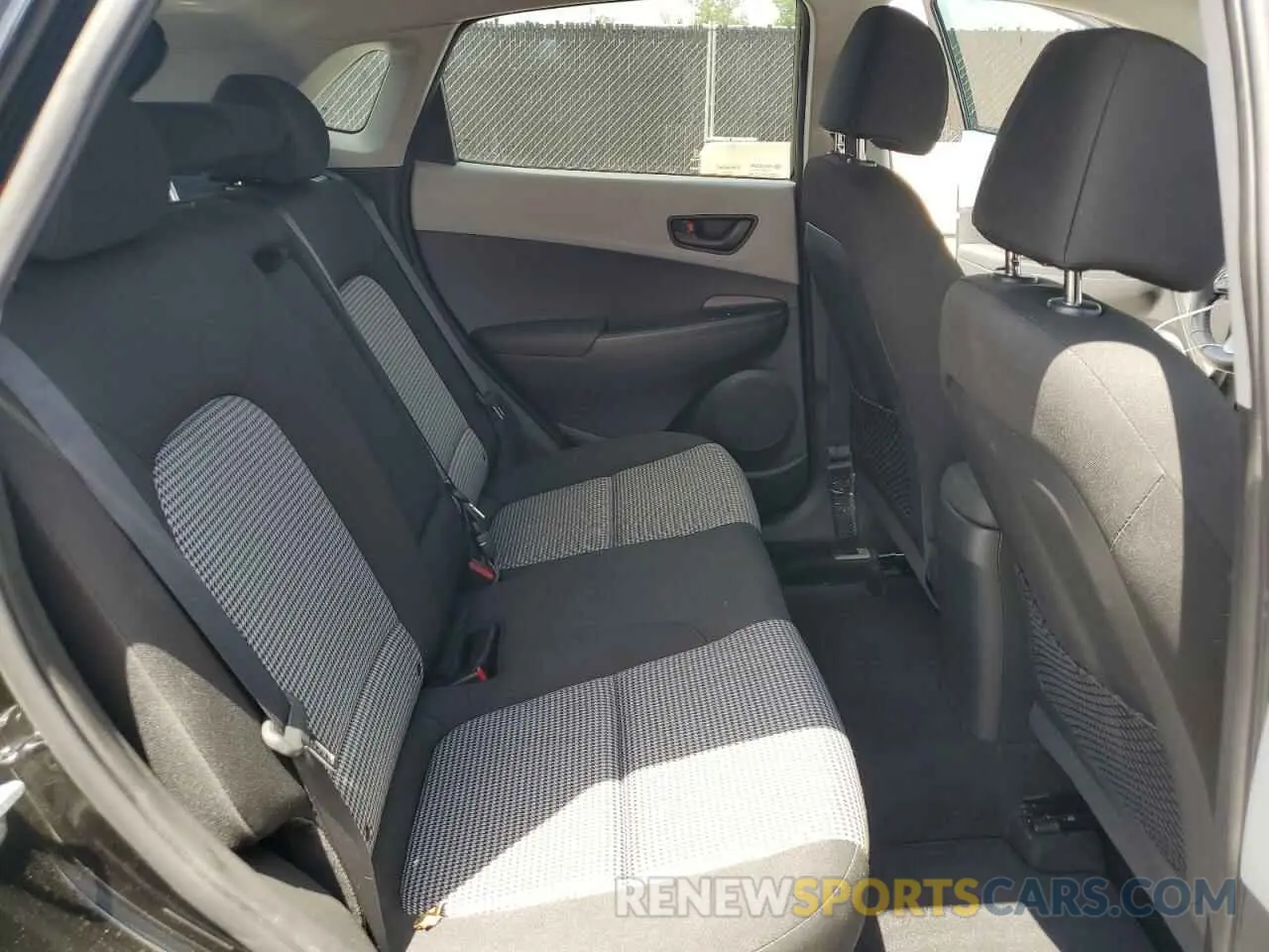 11 Photograph of a damaged car KM8K22AA6MU695830 HYUNDAI KONA 2021