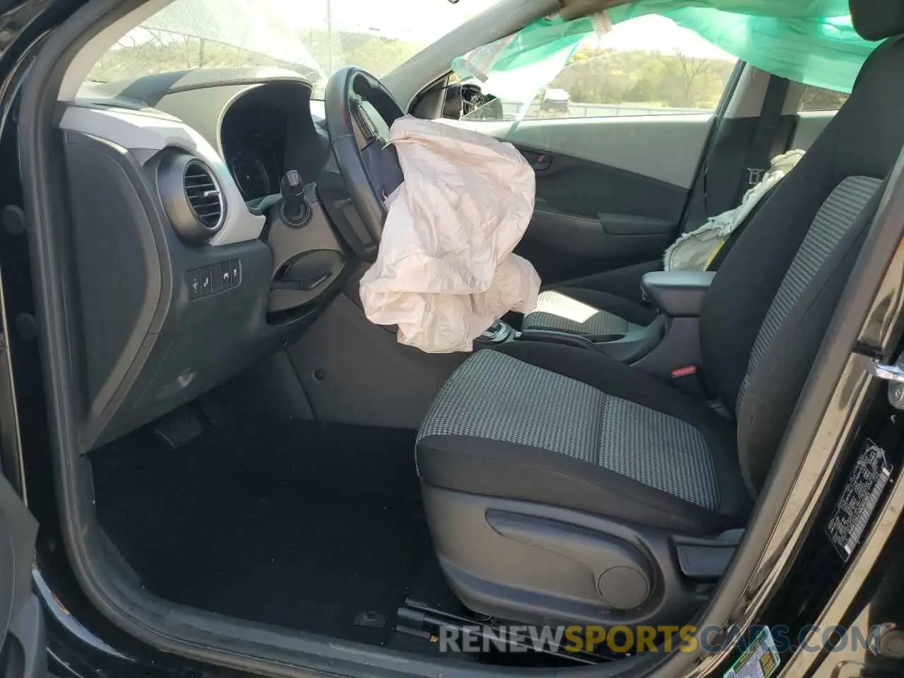 7 Photograph of a damaged car KM8K22AA7MU602863 HYUNDAI KONA 2021
