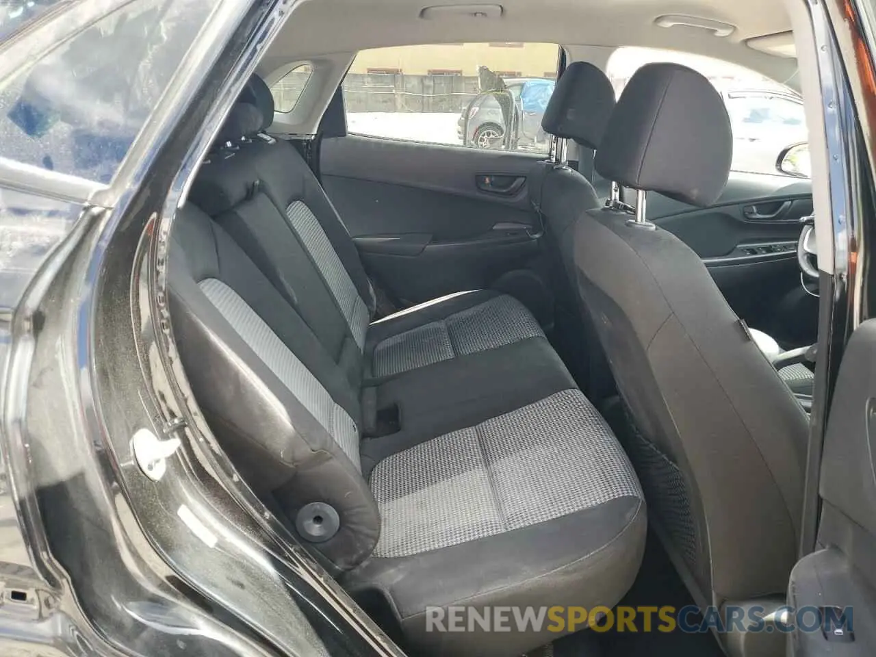 11 Photograph of a damaged car KM8K22AA7MU629528 HYUNDAI KONA 2021