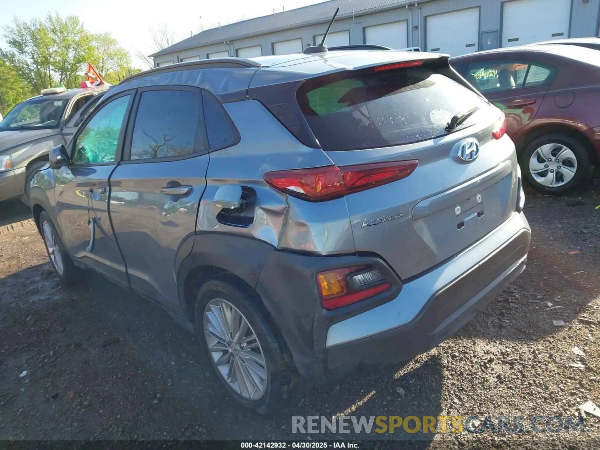 3 Photograph of a damaged car KM8K22AA8MU649092 HYUNDAI KONA 2021