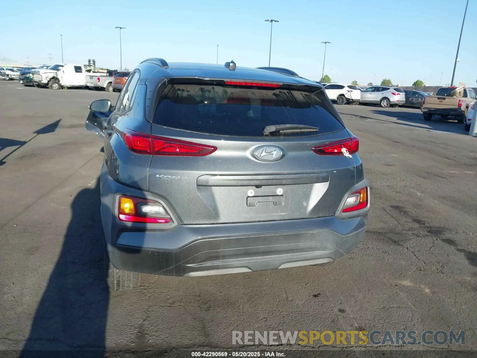 16 Photograph of a damaged car KM8K22AA8MU709713 HYUNDAI KONA 2021