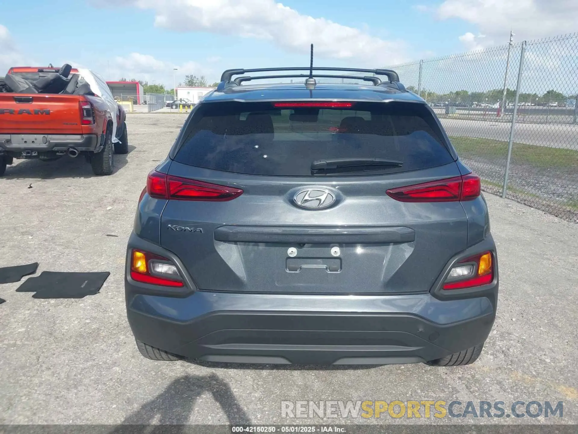 16 Photograph of a damaged car KM8K22AAXMU723290 HYUNDAI KONA 2021