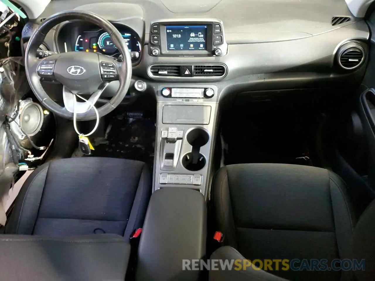 8 Photograph of a damaged car KM8K23AG2MU106072 HYUNDAI KONA 2021