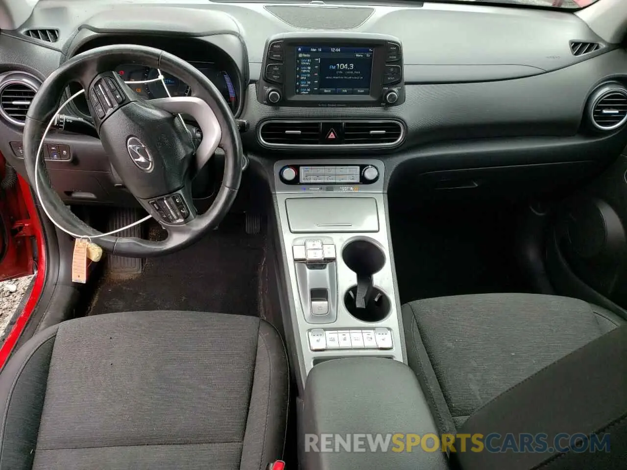 8 Photograph of a damaged car KM8K23AG4MU112990 HYUNDAI KONA 2021