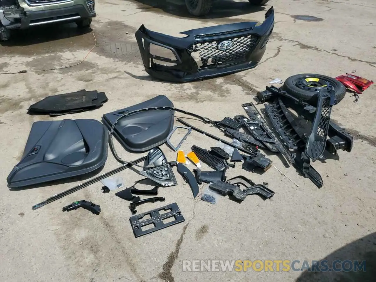 13 Photograph of a damaged car KM8K2CAA4MU611980 HYUNDAI KONA 2021