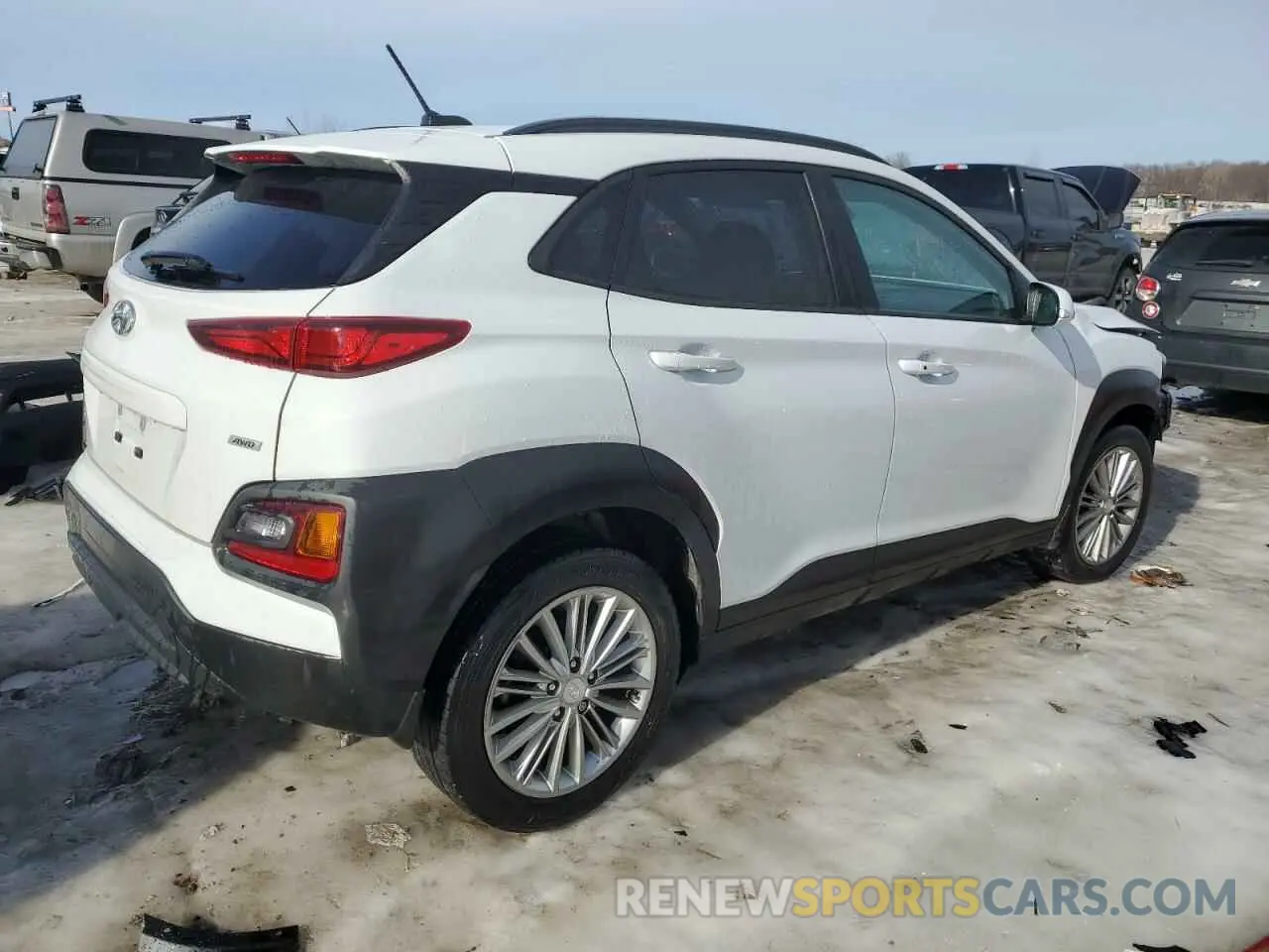 3 Photograph of a damaged car KM8K2CAA6MU602858 HYUNDAI KONA 2021