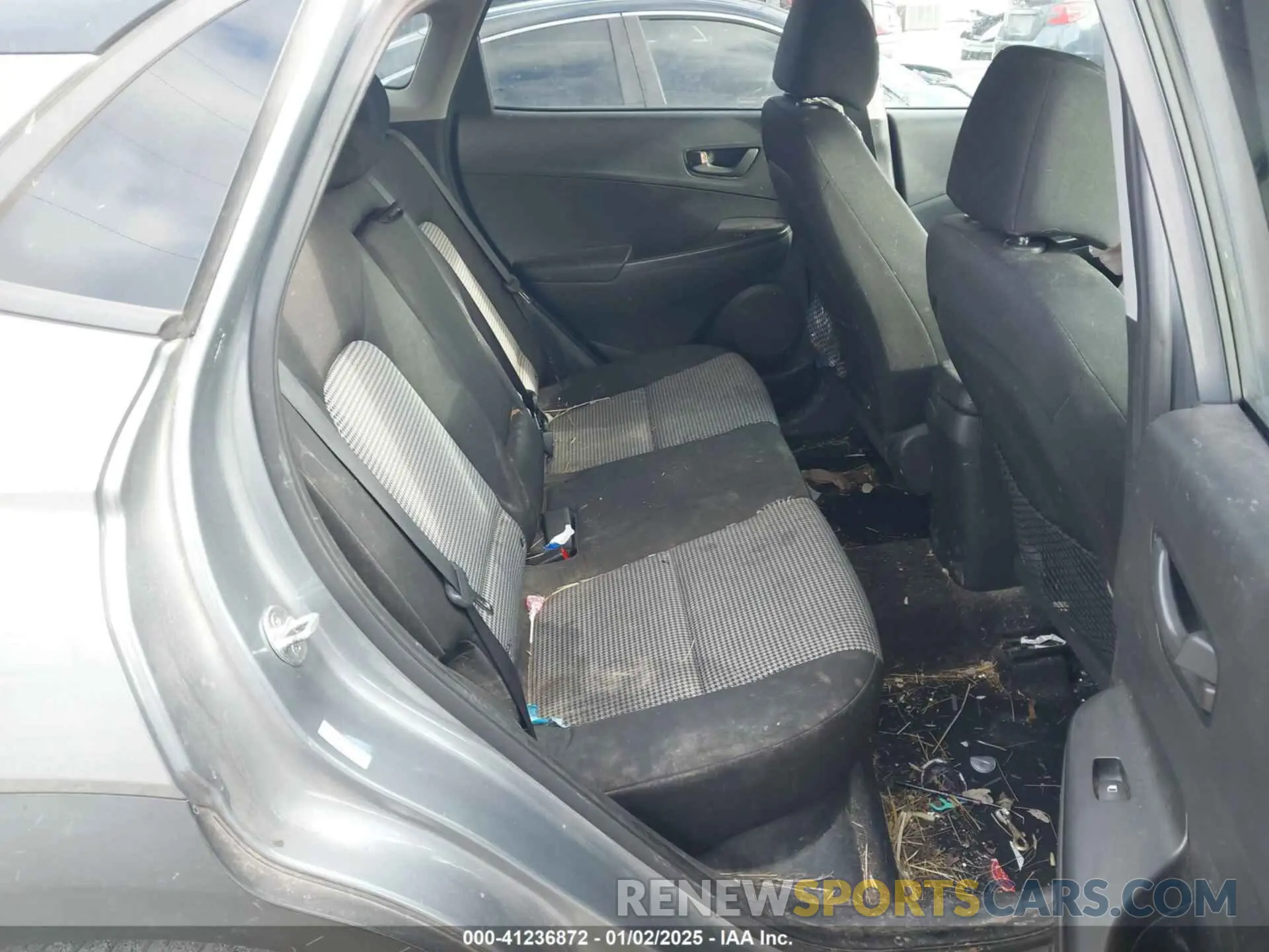 8 Photograph of a damaged car KM8K2CAA6MU690360 HYUNDAI KONA 2021