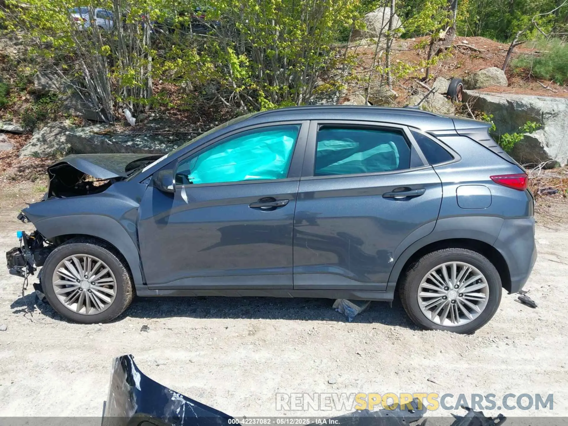 14 Photograph of a damaged car KM8K2CAA7MU609558 HYUNDAI KONA 2021