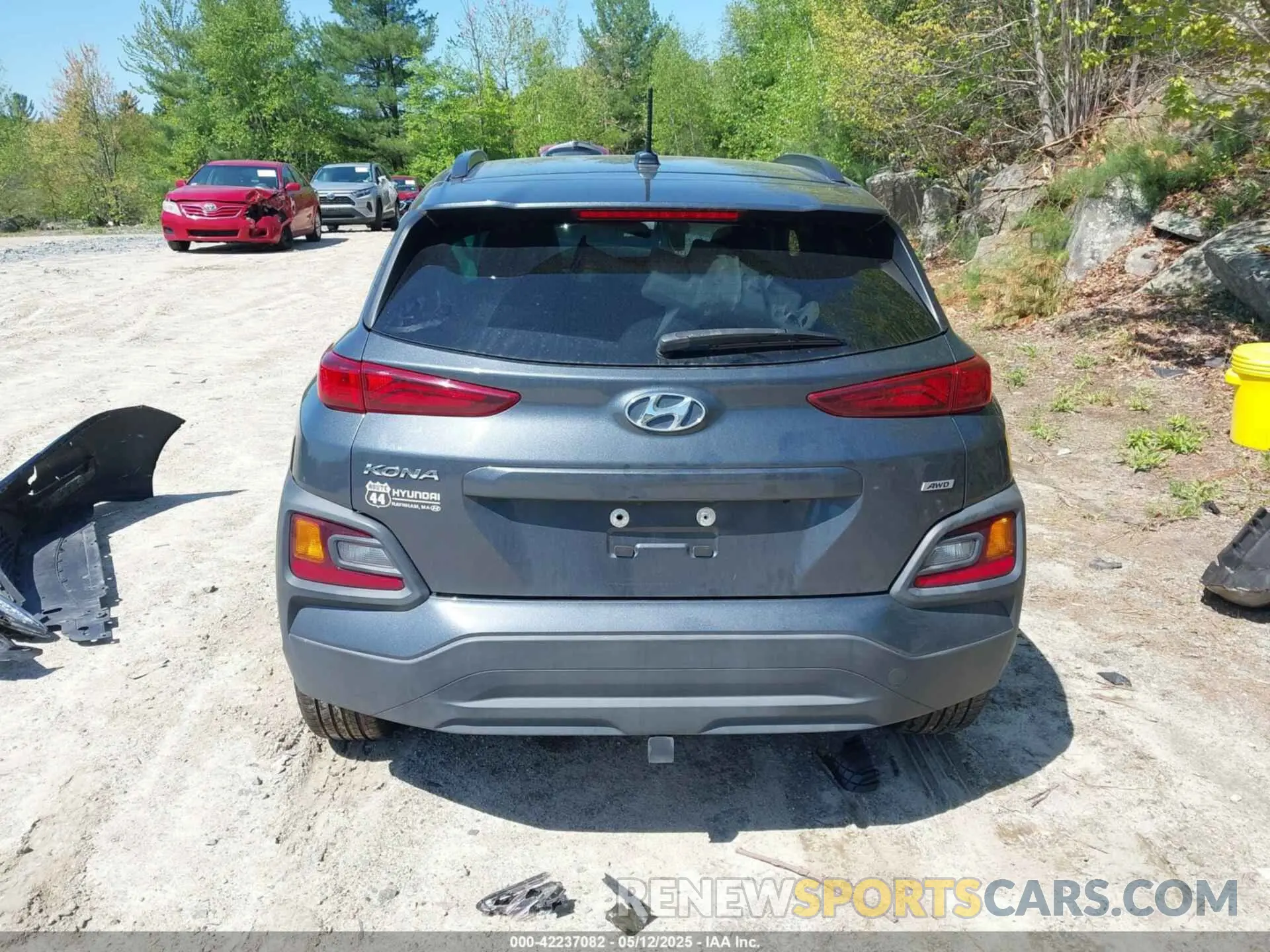 16 Photograph of a damaged car KM8K2CAA7MU609558 HYUNDAI KONA 2021