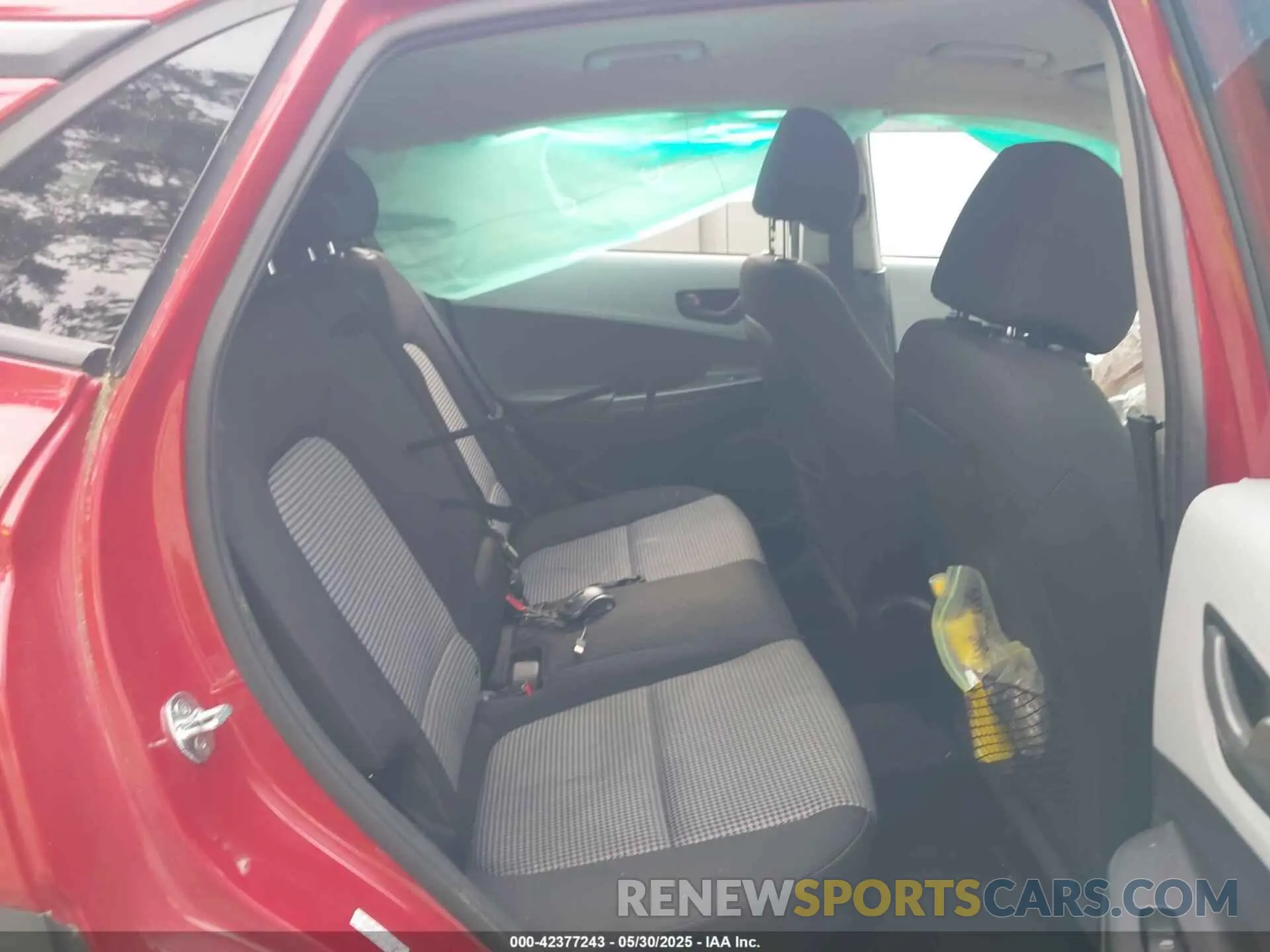 8 Photograph of a damaged car KM8K2CAA7MU658825 HYUNDAI KONA 2021