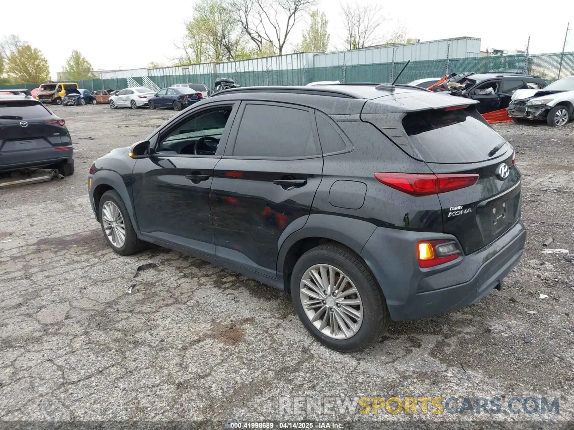 3 Photograph of a damaged car KM8K2CAA8MU614249 HYUNDAI KONA 2021