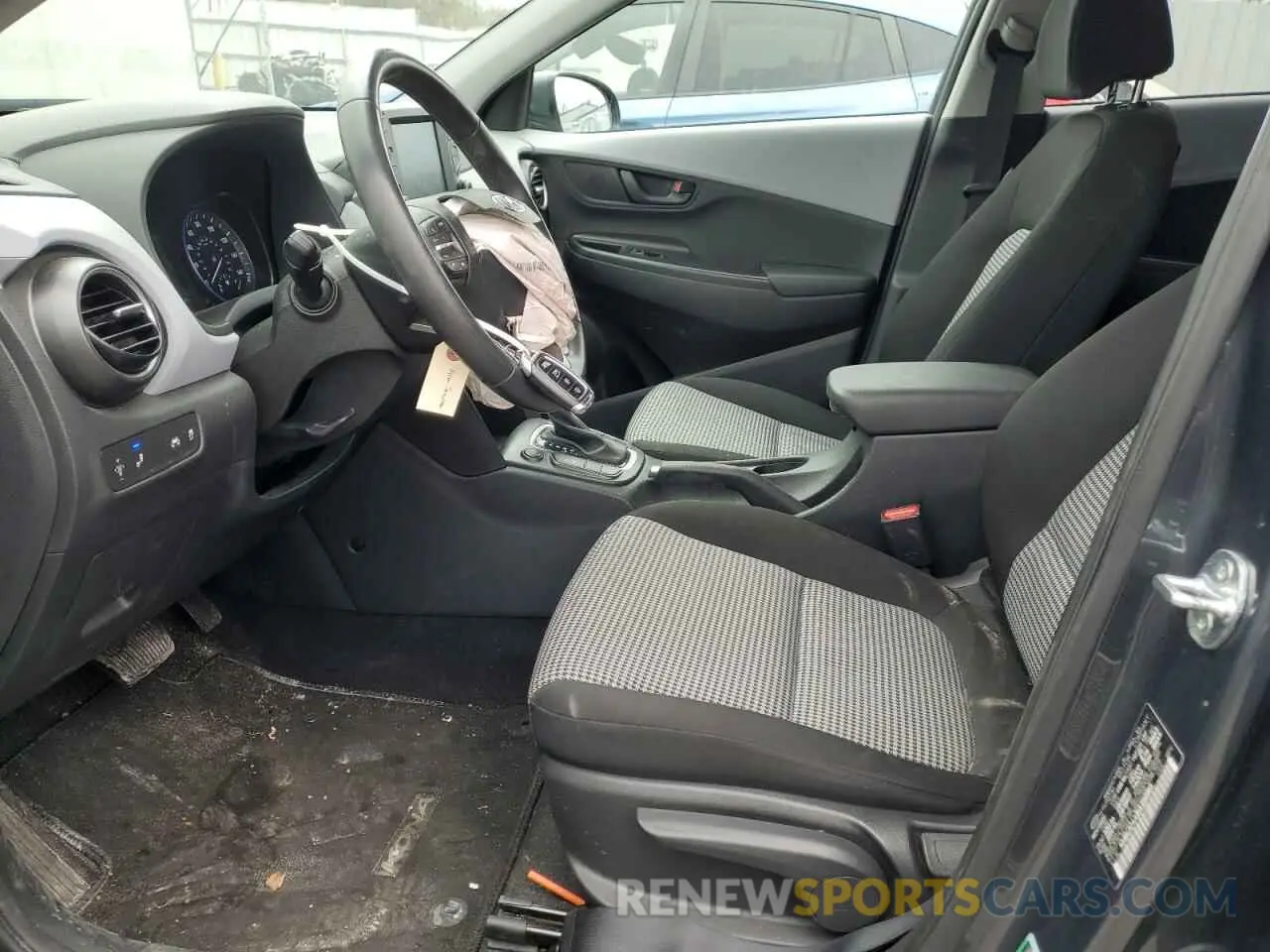 7 Photograph of a damaged car KM8K2CAA8MU688965 HYUNDAI KONA 2021
