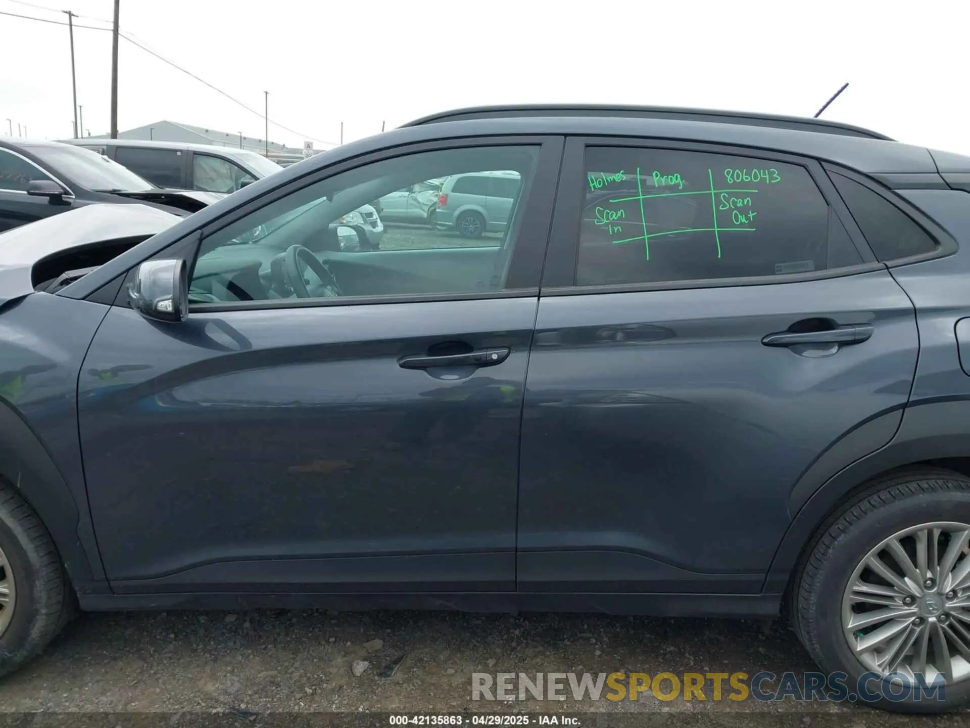 14 Photograph of a damaged car KM8K2CAAXMU707533 HYUNDAI KONA 2021