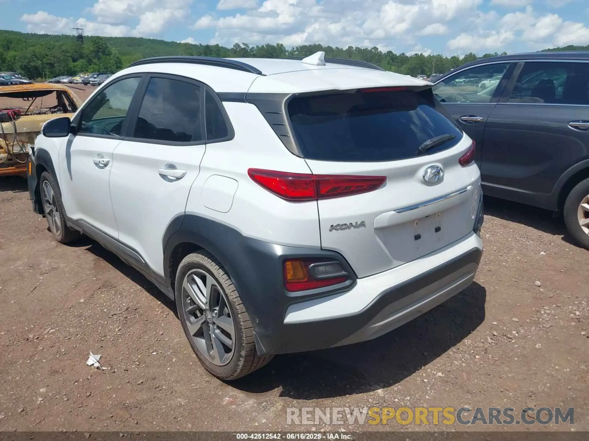 3 Photograph of a damaged car KM8K33A50MU661968 HYUNDAI KONA 2021