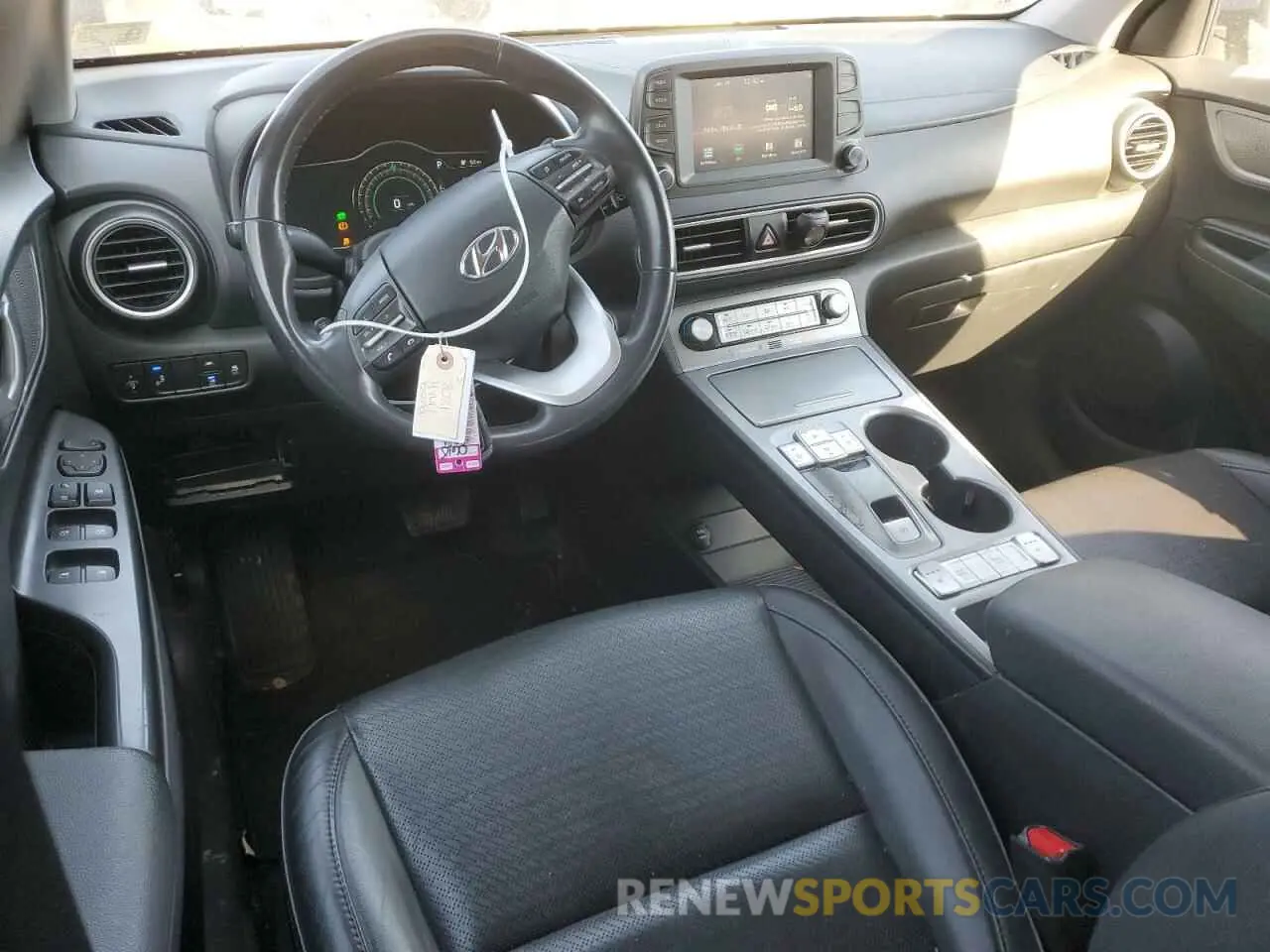 8 Photograph of a damaged car KM8K33AG0MU118640 HYUNDAI KONA 2021
