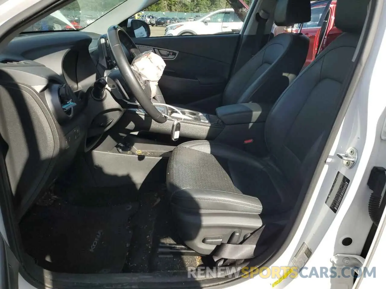 7 Photograph of a damaged car KM8K33AG1MU128500 HYUNDAI KONA 2021