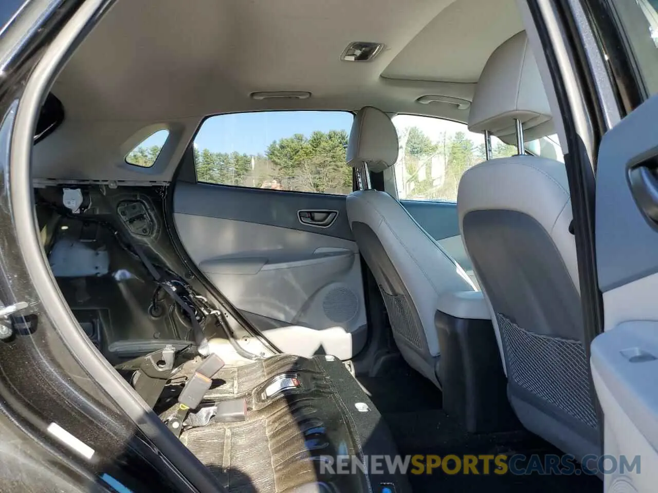 11 Photograph of a damaged car KM8K33AG7MU132583 HYUNDAI KONA 2021