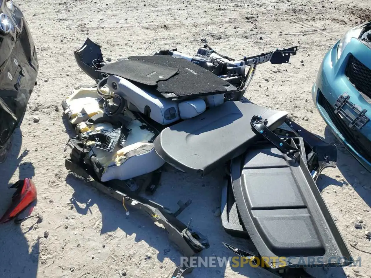 13 Photograph of a damaged car KM8K33AG7MU132583 HYUNDAI KONA 2021
