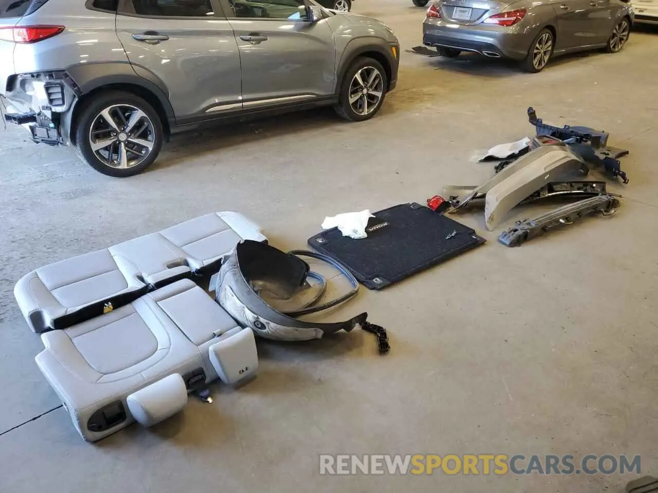 13 Photograph of a damaged car KM8K3CA50MU612642 HYUNDAI KONA 2021