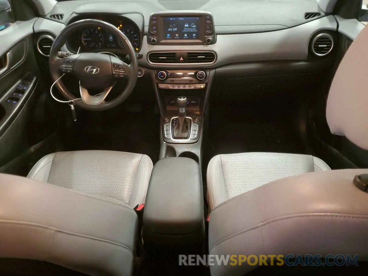 8 Photograph of a damaged car KM8K3CA50MU612642 HYUNDAI KONA 2021